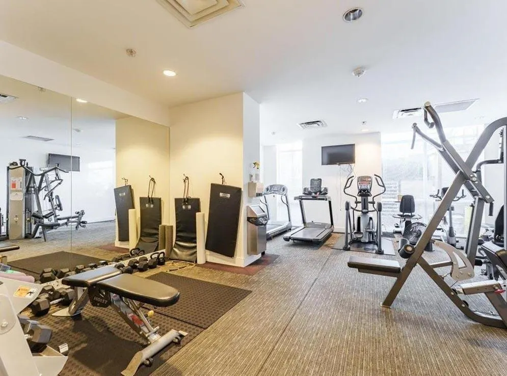 1709 888 Homer Street