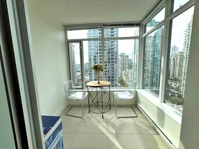 1709 888 Homer Street