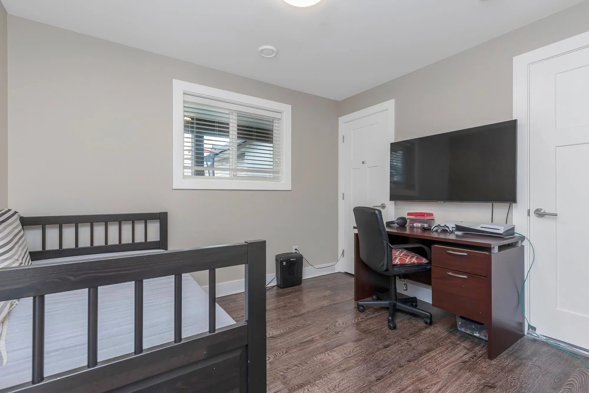 27625 Railcar Crescent