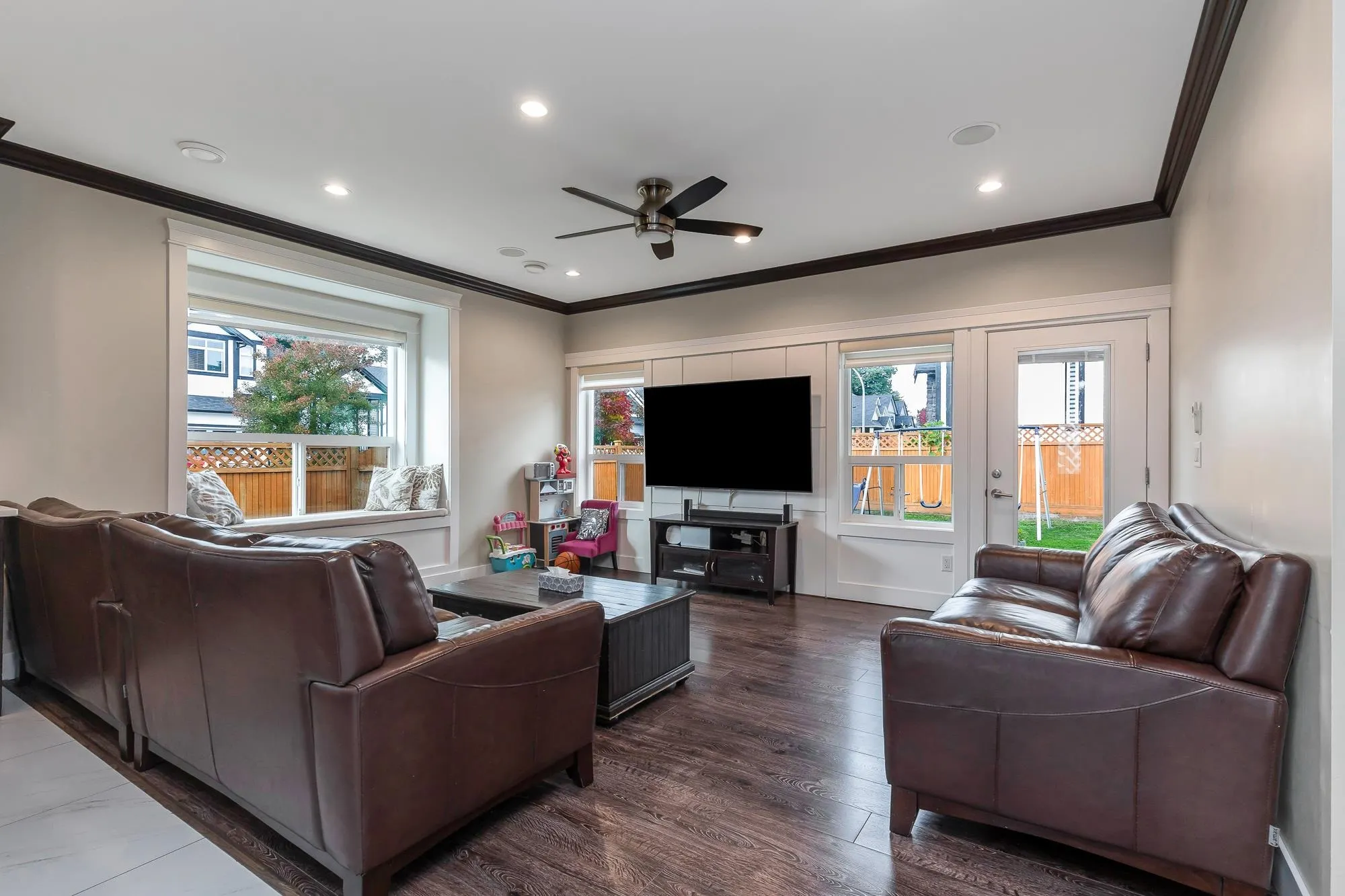 27625 Railcar Crescent