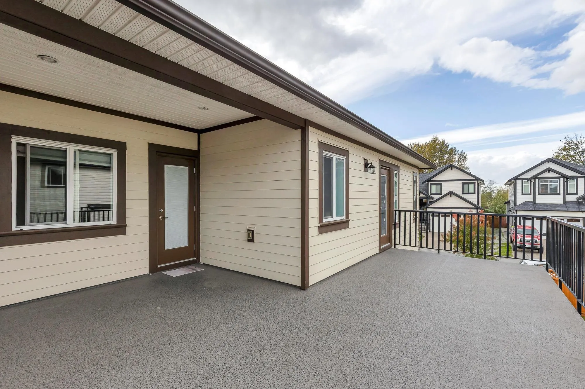 27625 Railcar Crescent