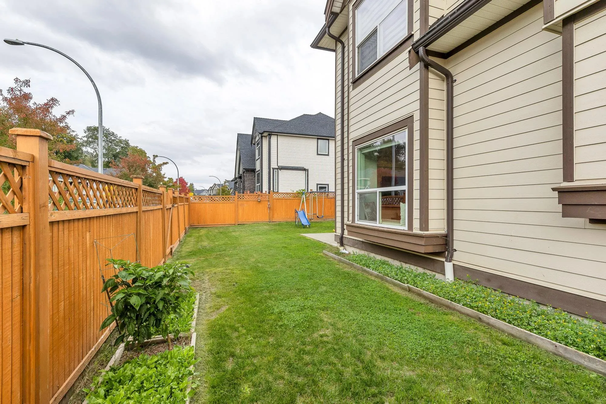 27625 Railcar Crescent
