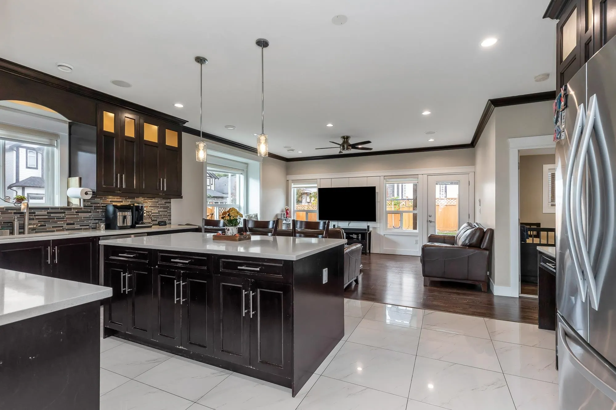 27625 Railcar Crescent