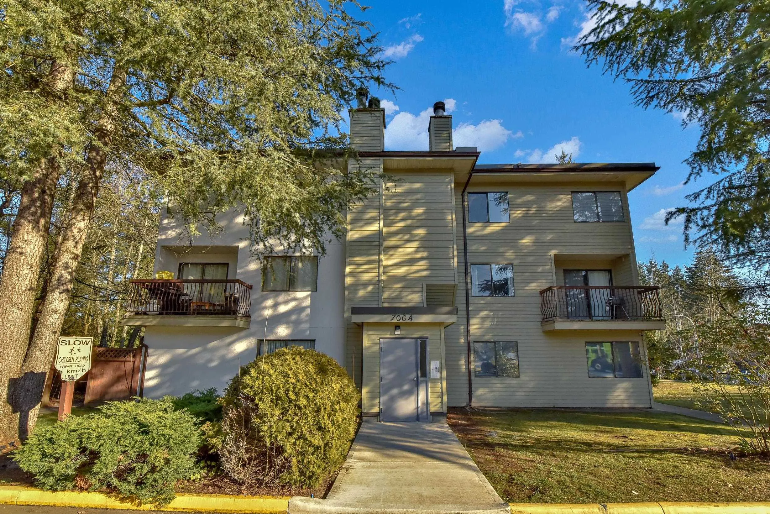 203 7064 133b Street