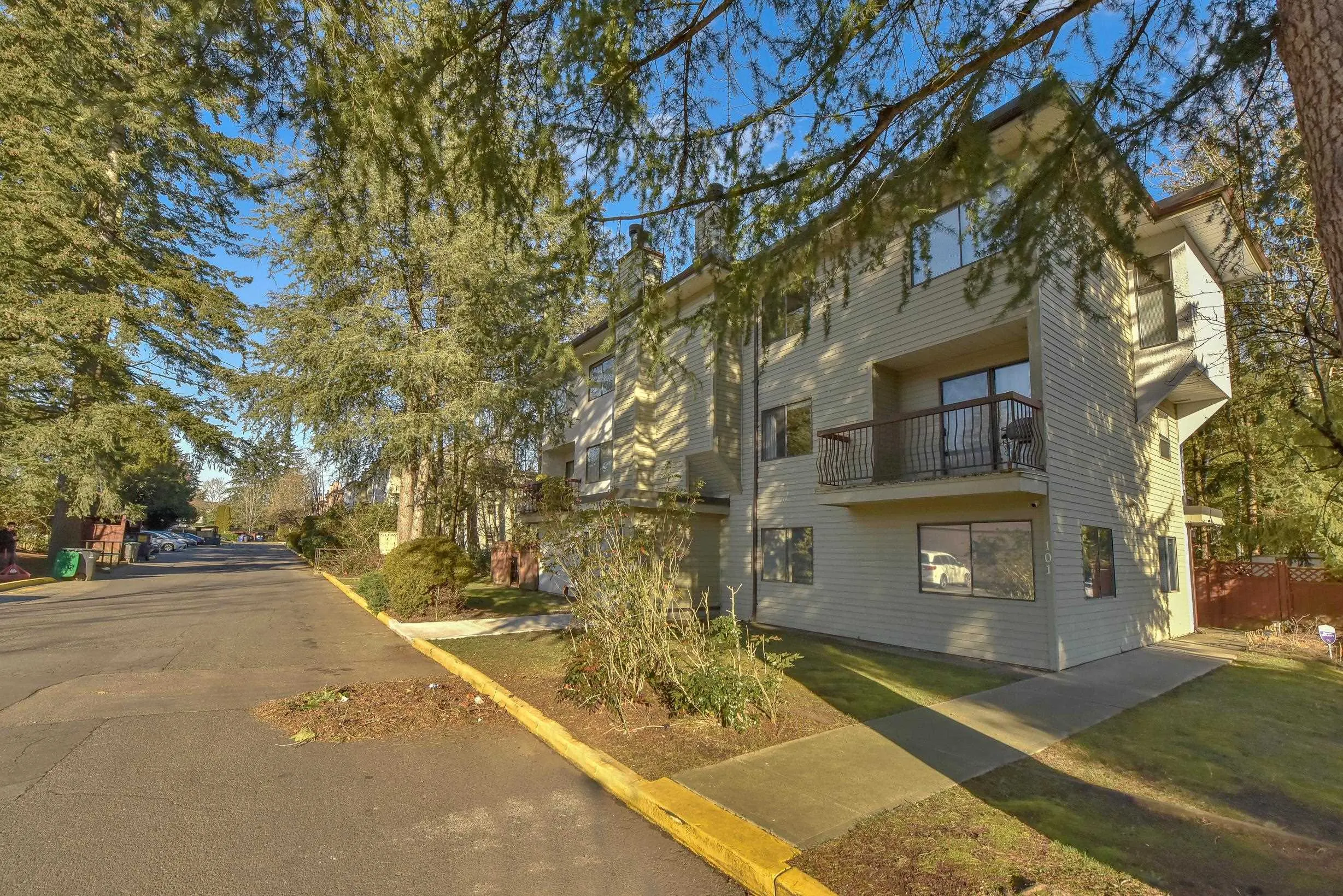 203 7064 133b Street