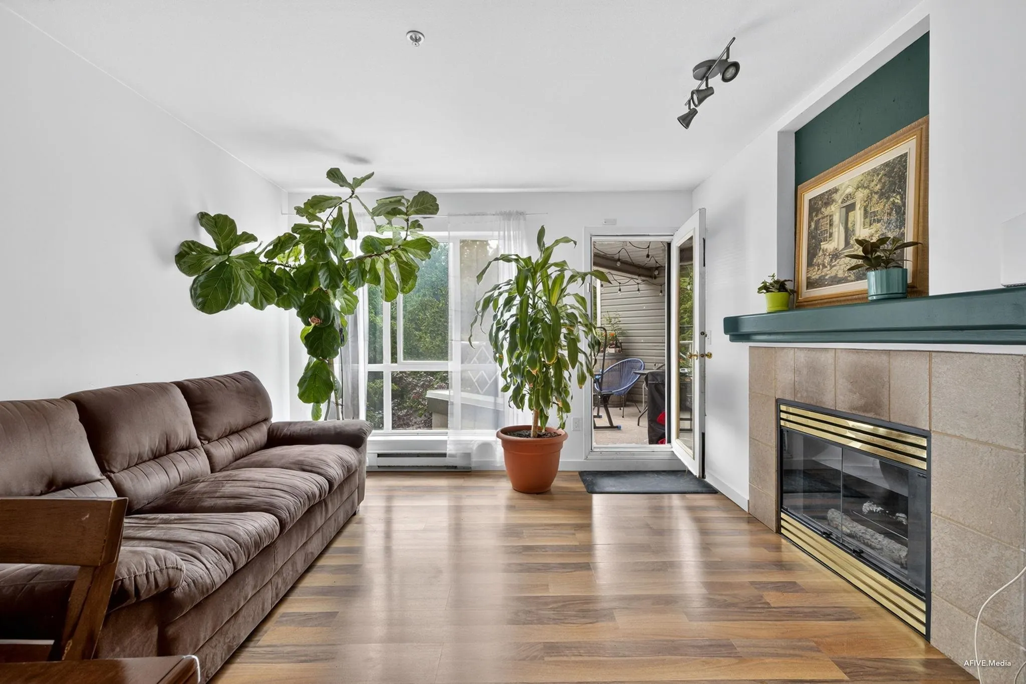 329 9979 140 Street