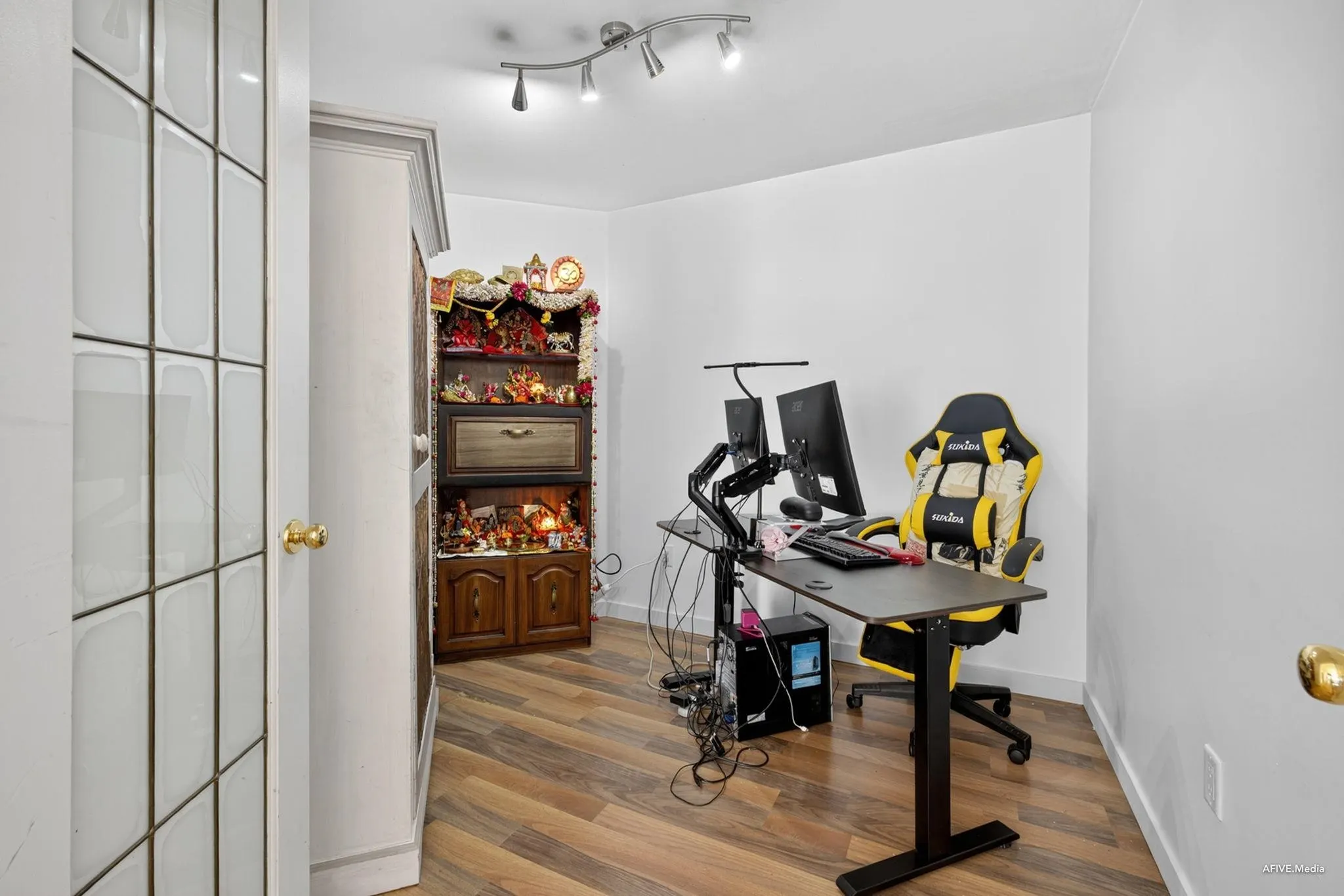 329 9979 140 Street