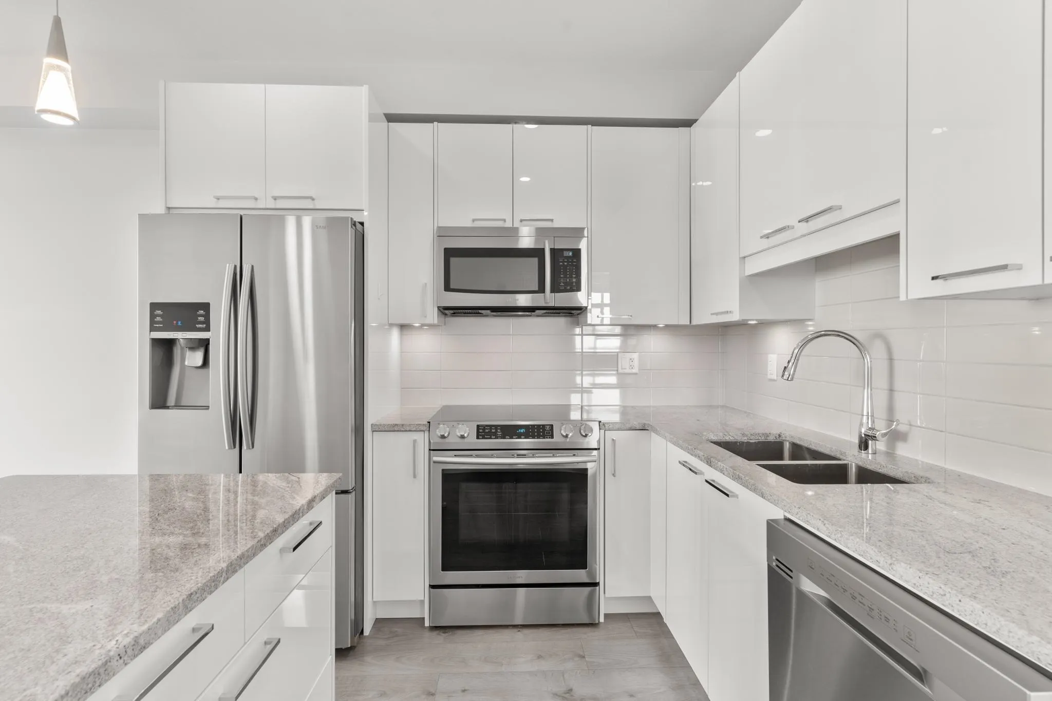 312 20696 Eastleigh Crescent