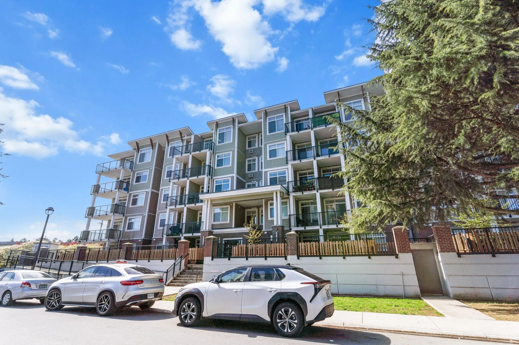 312 20696 Eastleigh Crescent