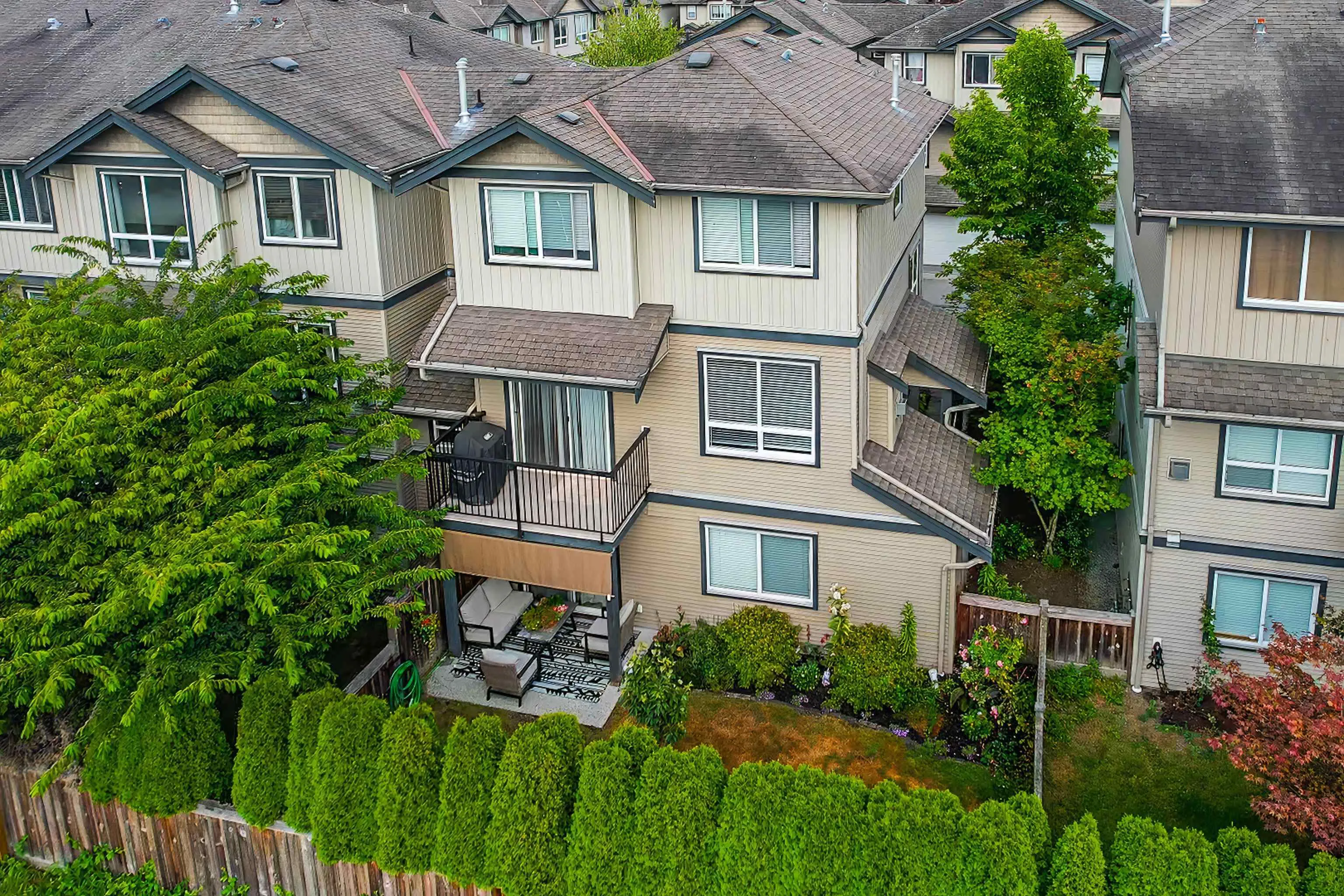 24 3127 Skeena Street