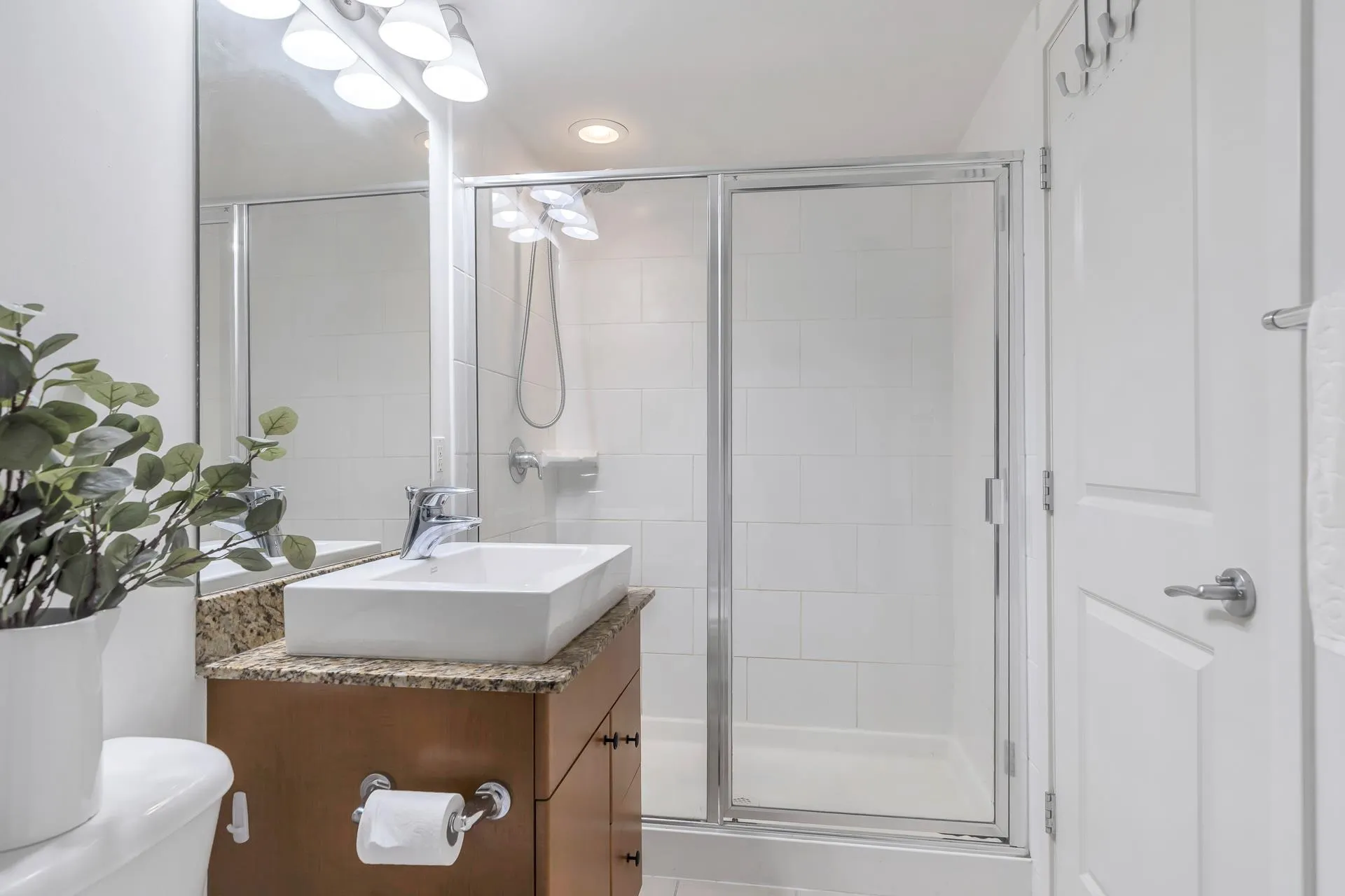 606 610 Victoria Street