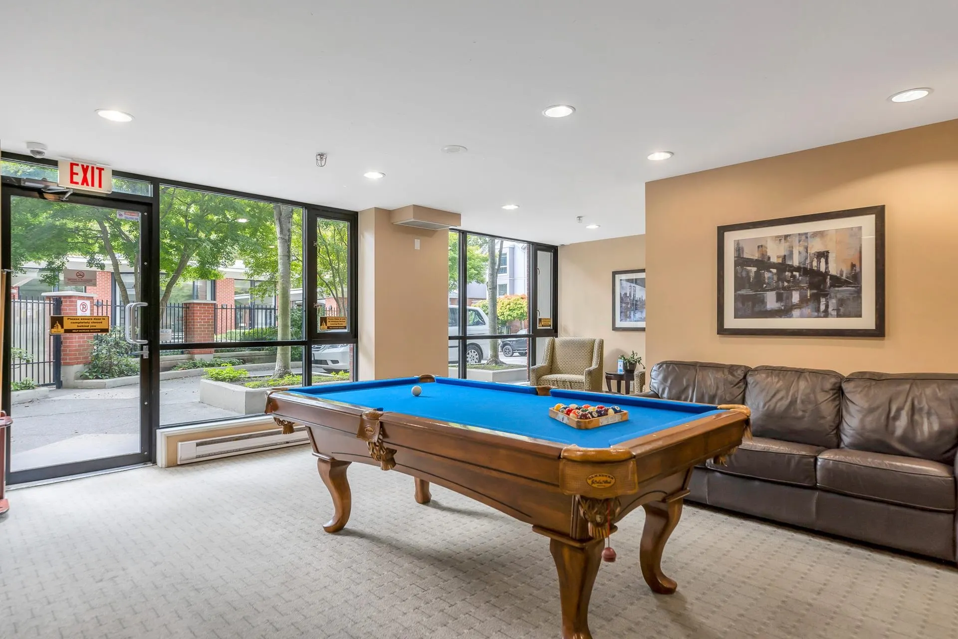 606 610 Victoria Street