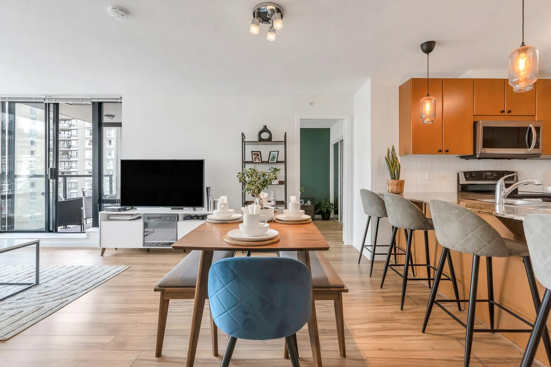 606 610 Victoria Street