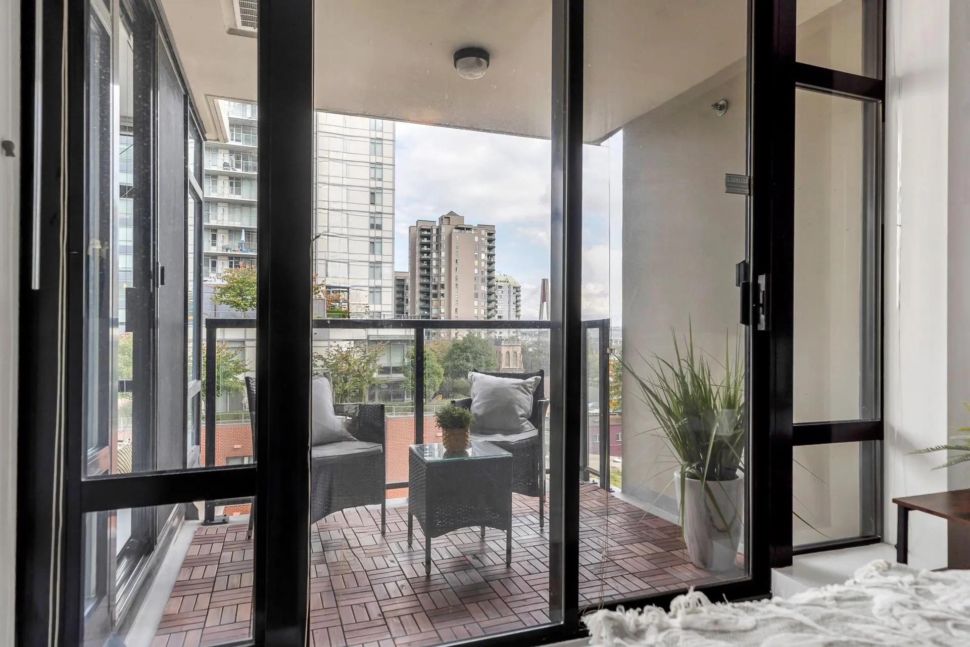 606 610 Victoria Street