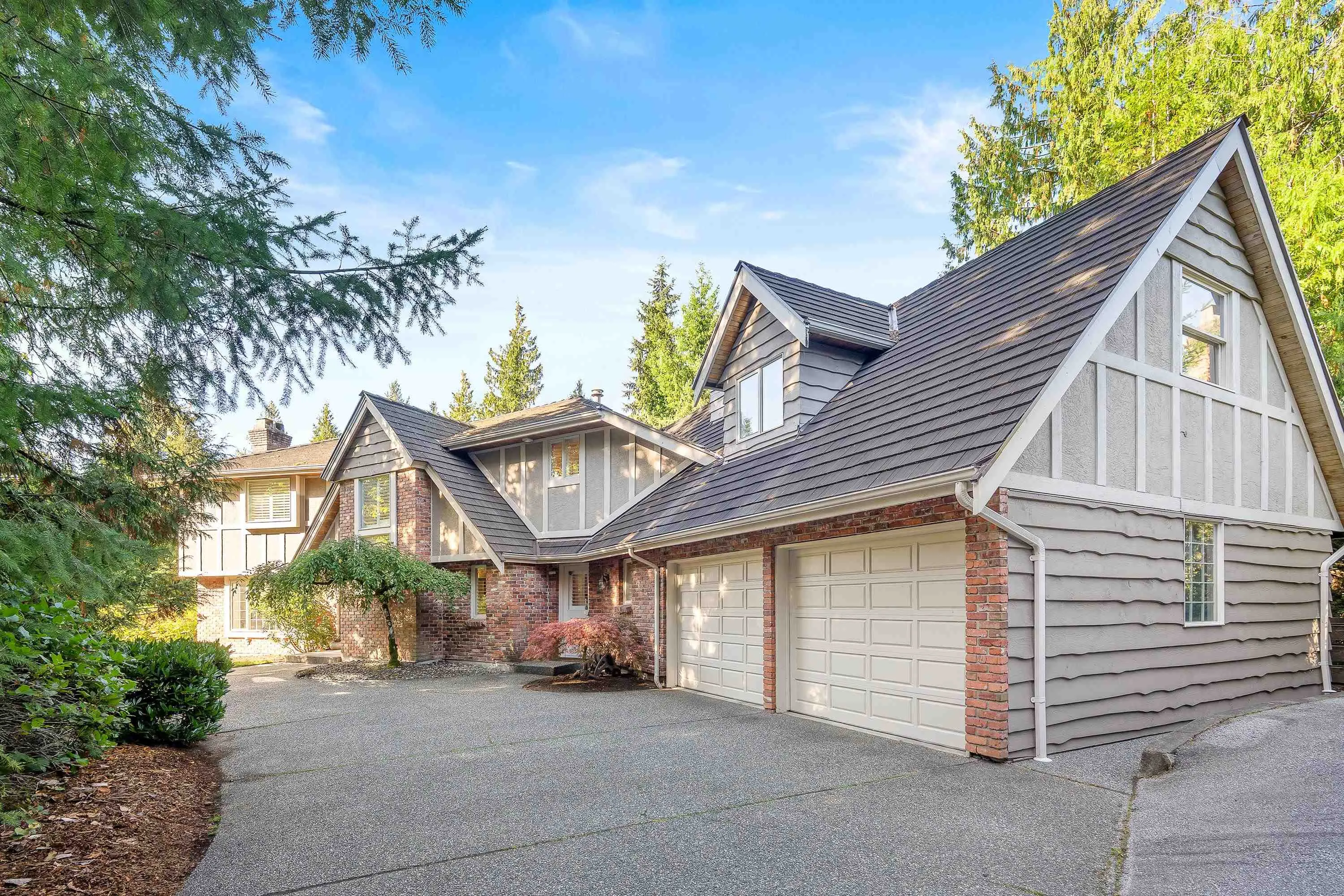 5219 Headland Drive