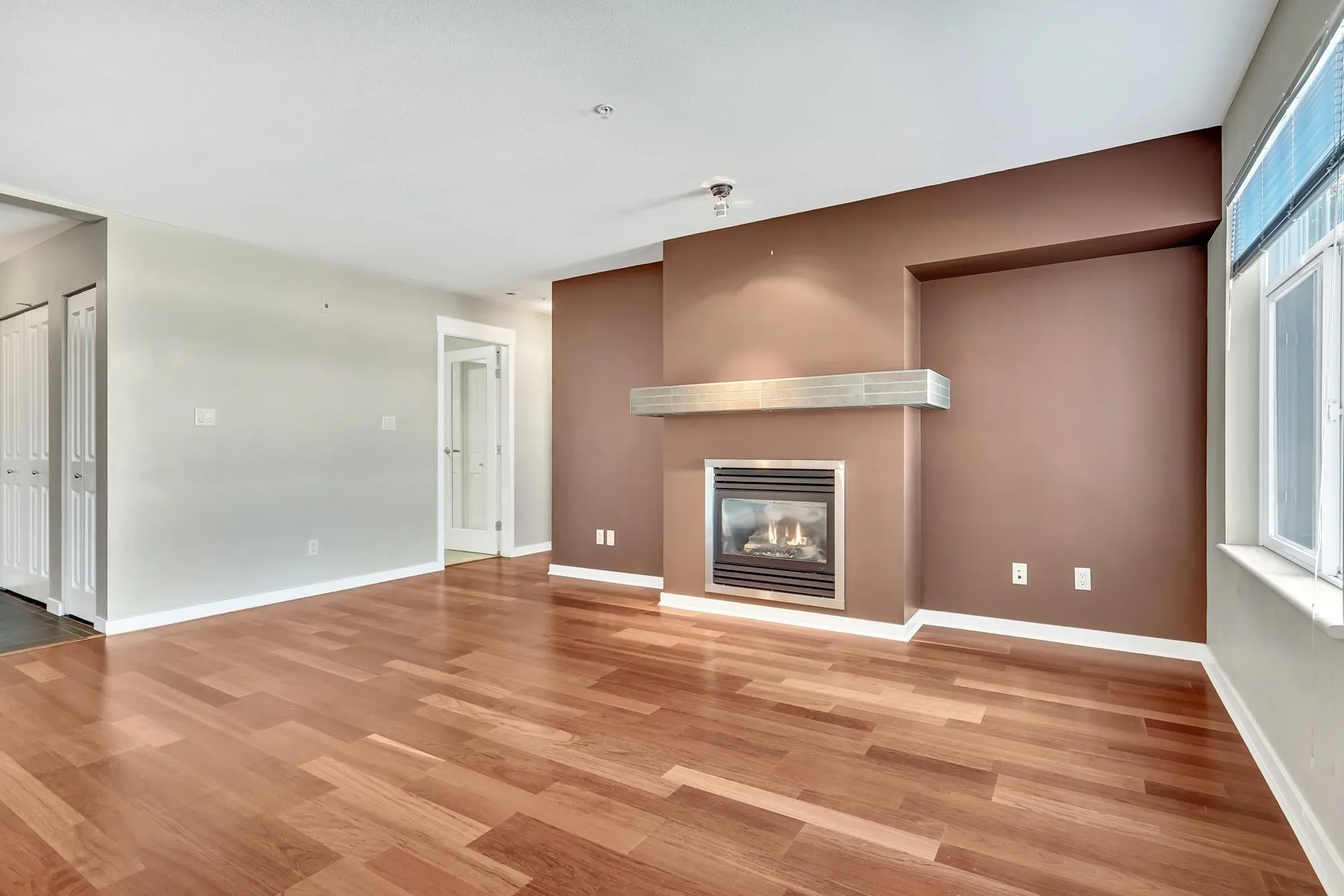 208 1706 56 Street