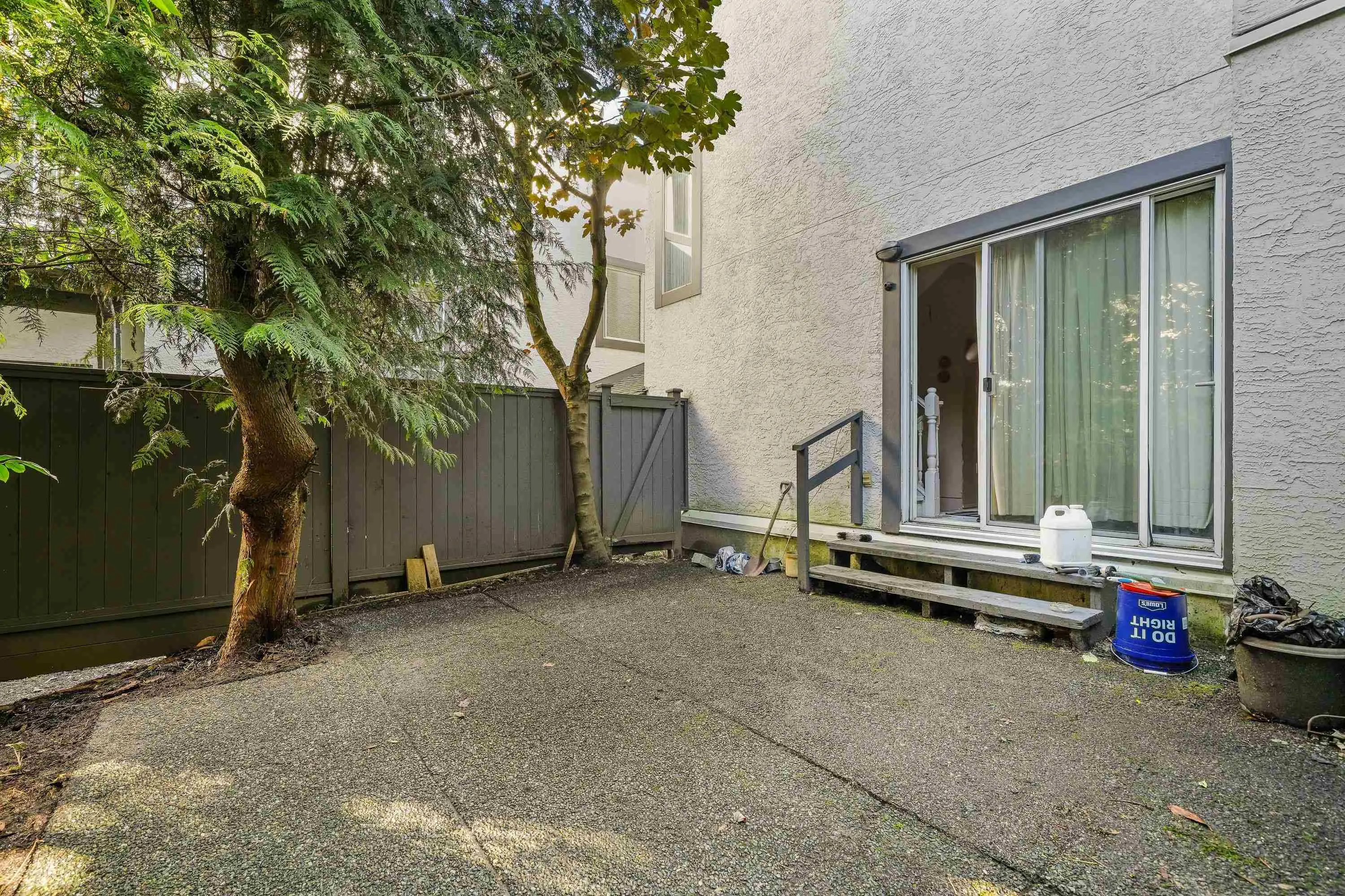 1621 Fell Avenue