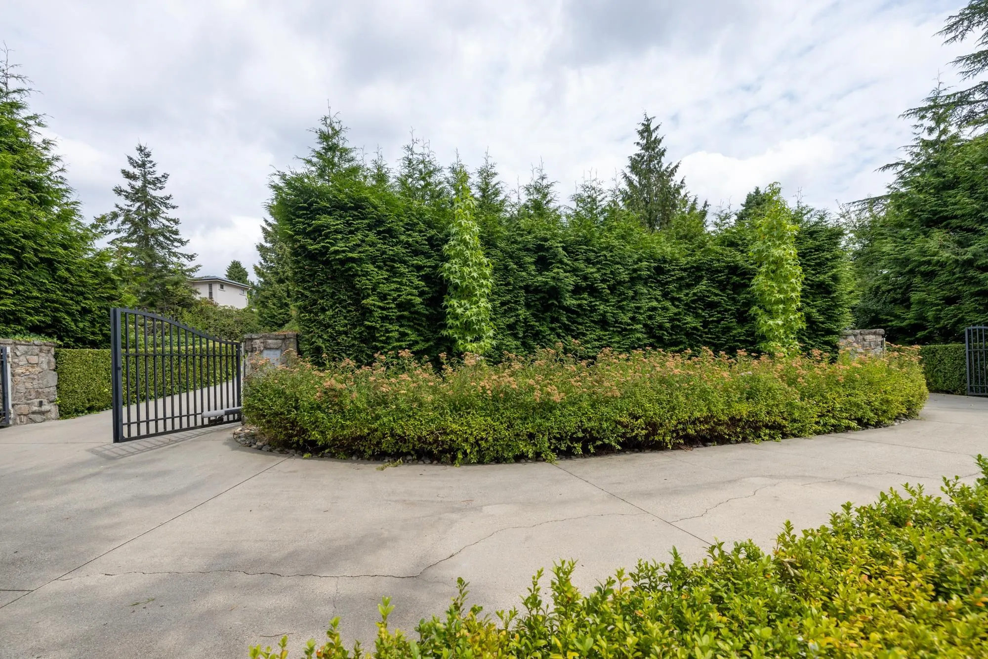 920 Pyrford Road