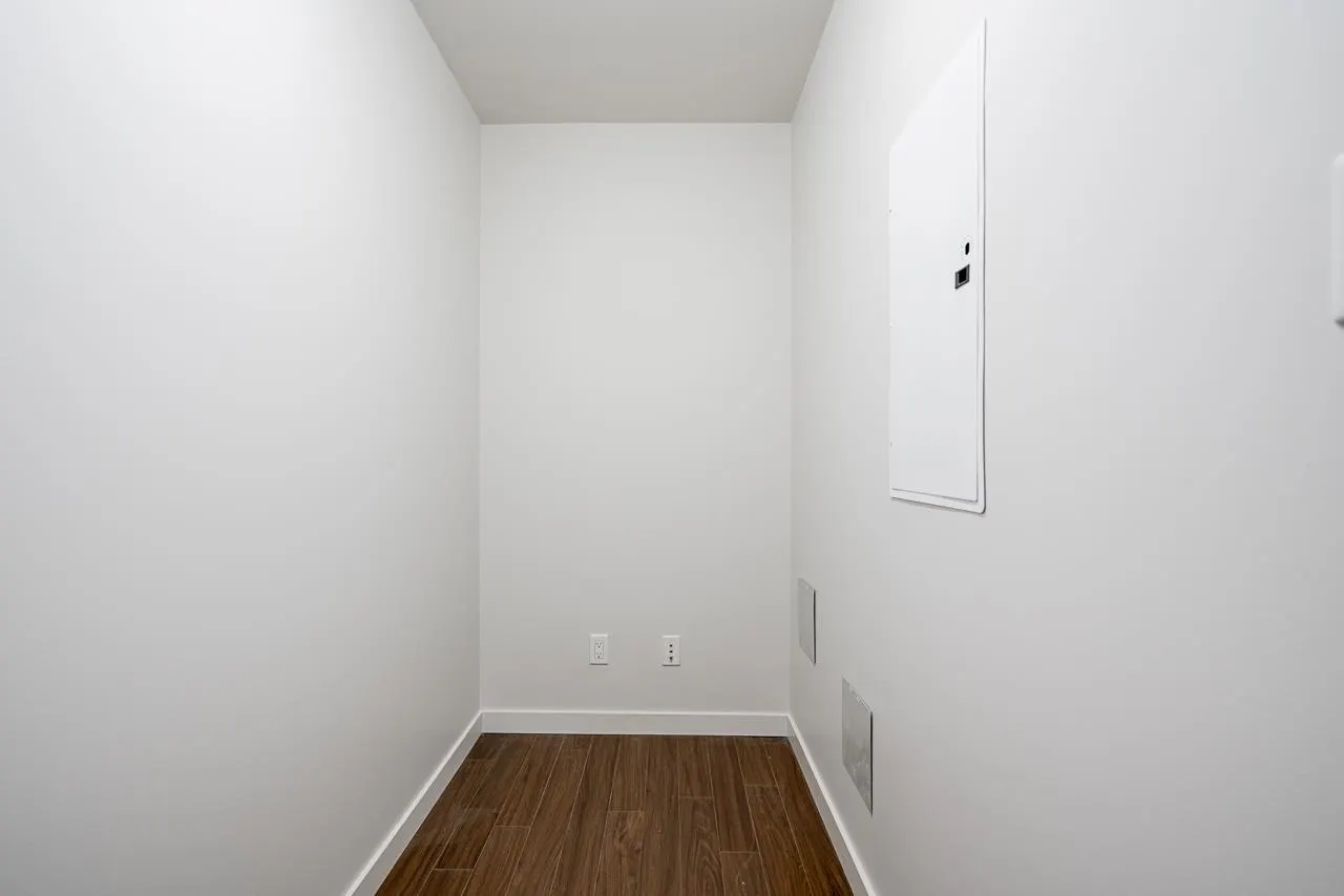 816 161 W Georgia Street