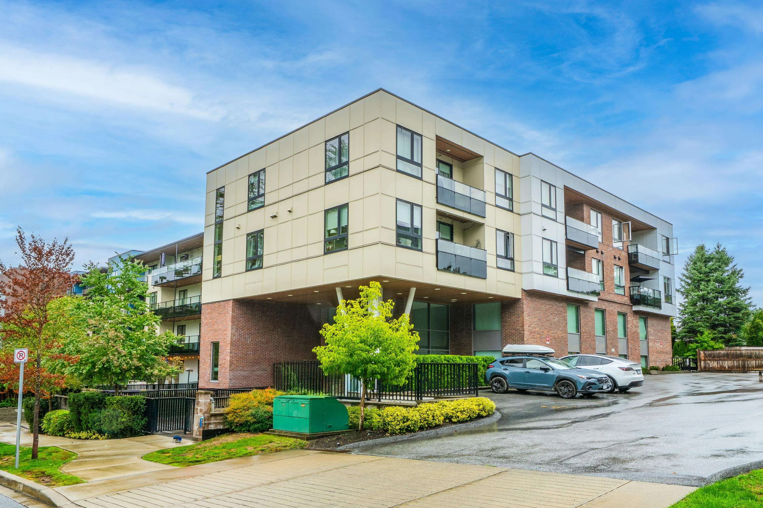 205 12320 222 Street