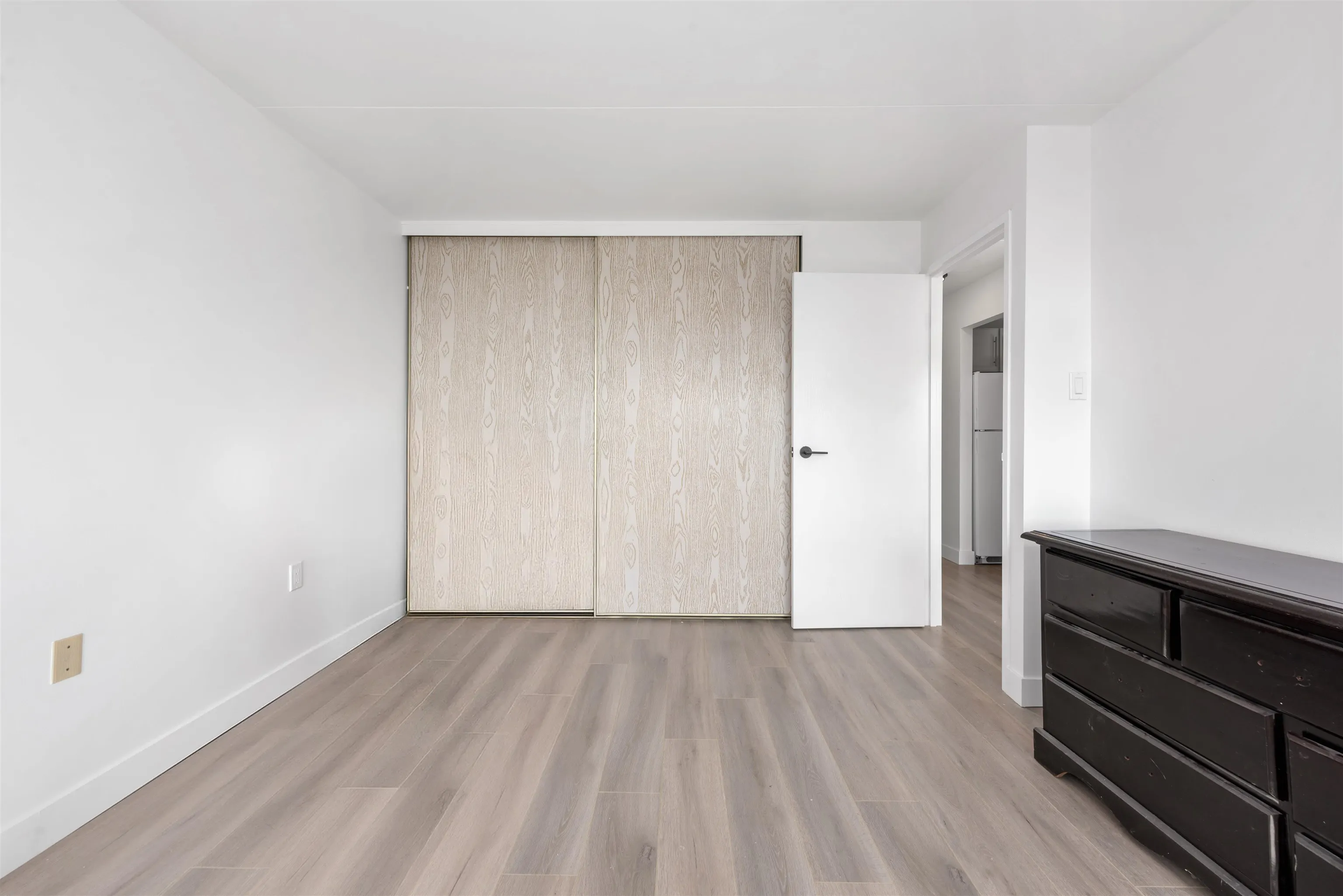 808 6651 Minoru Boulevard