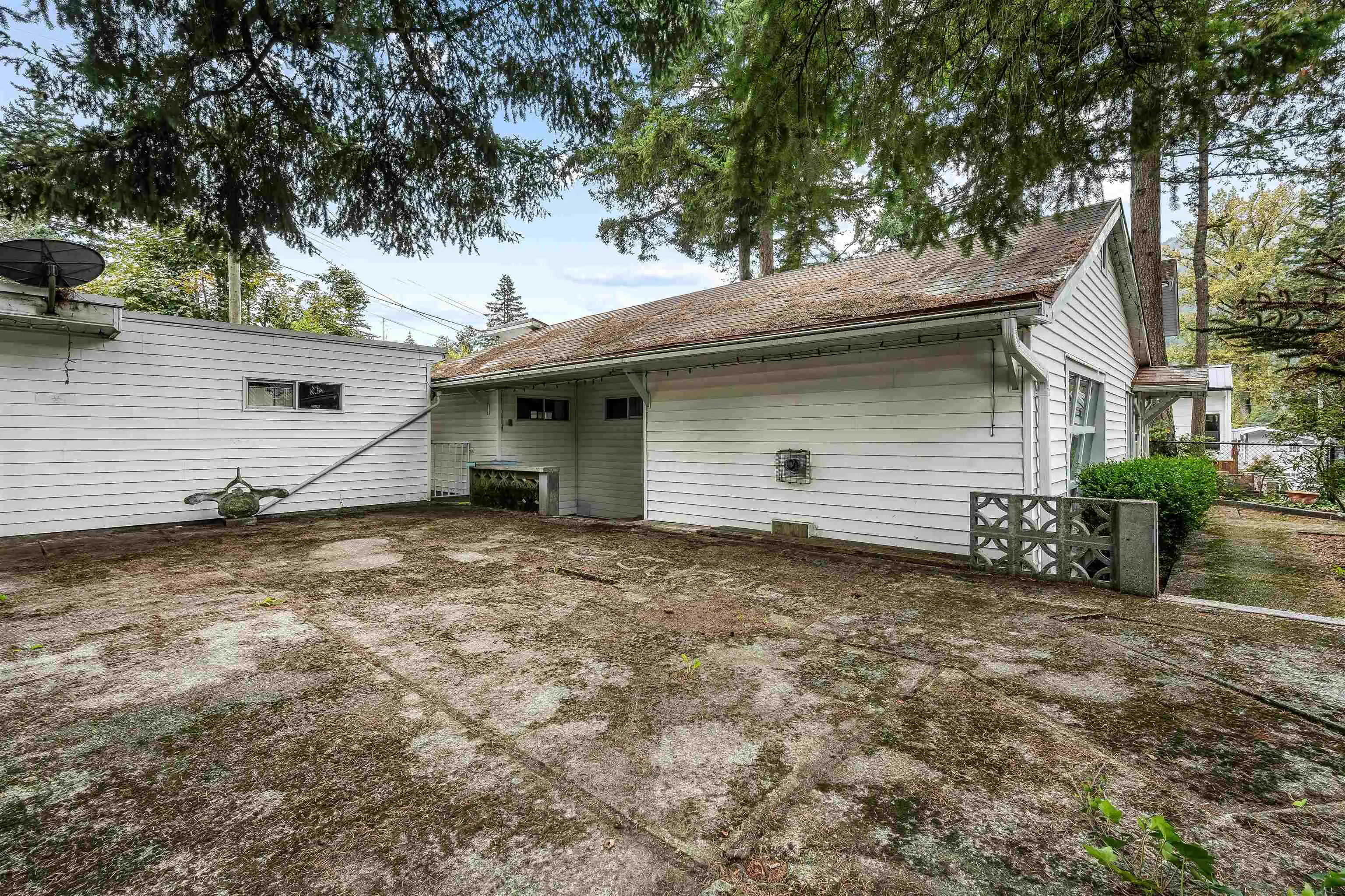 363 Pine Street