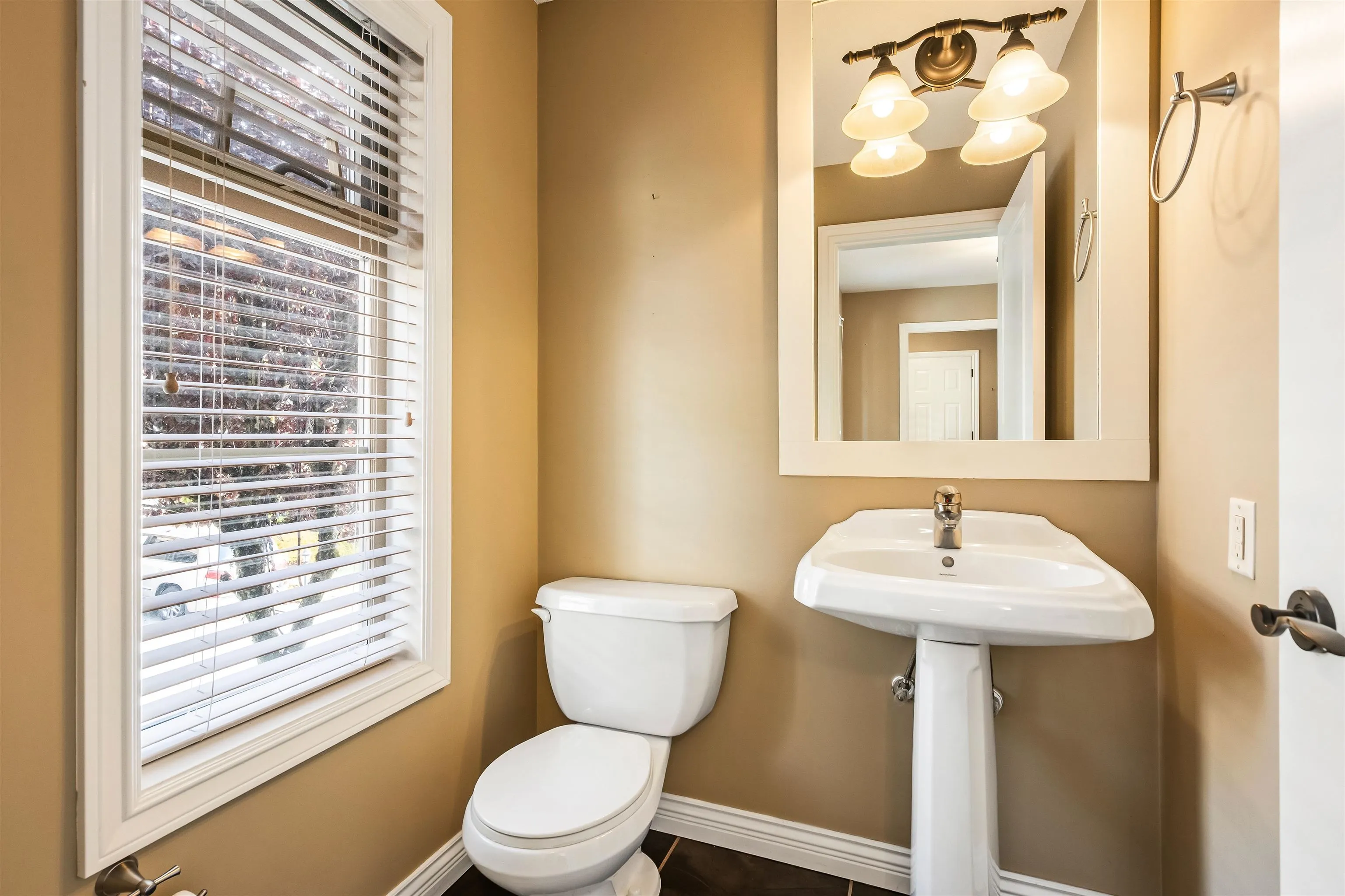 35 35931 Empress Drive
