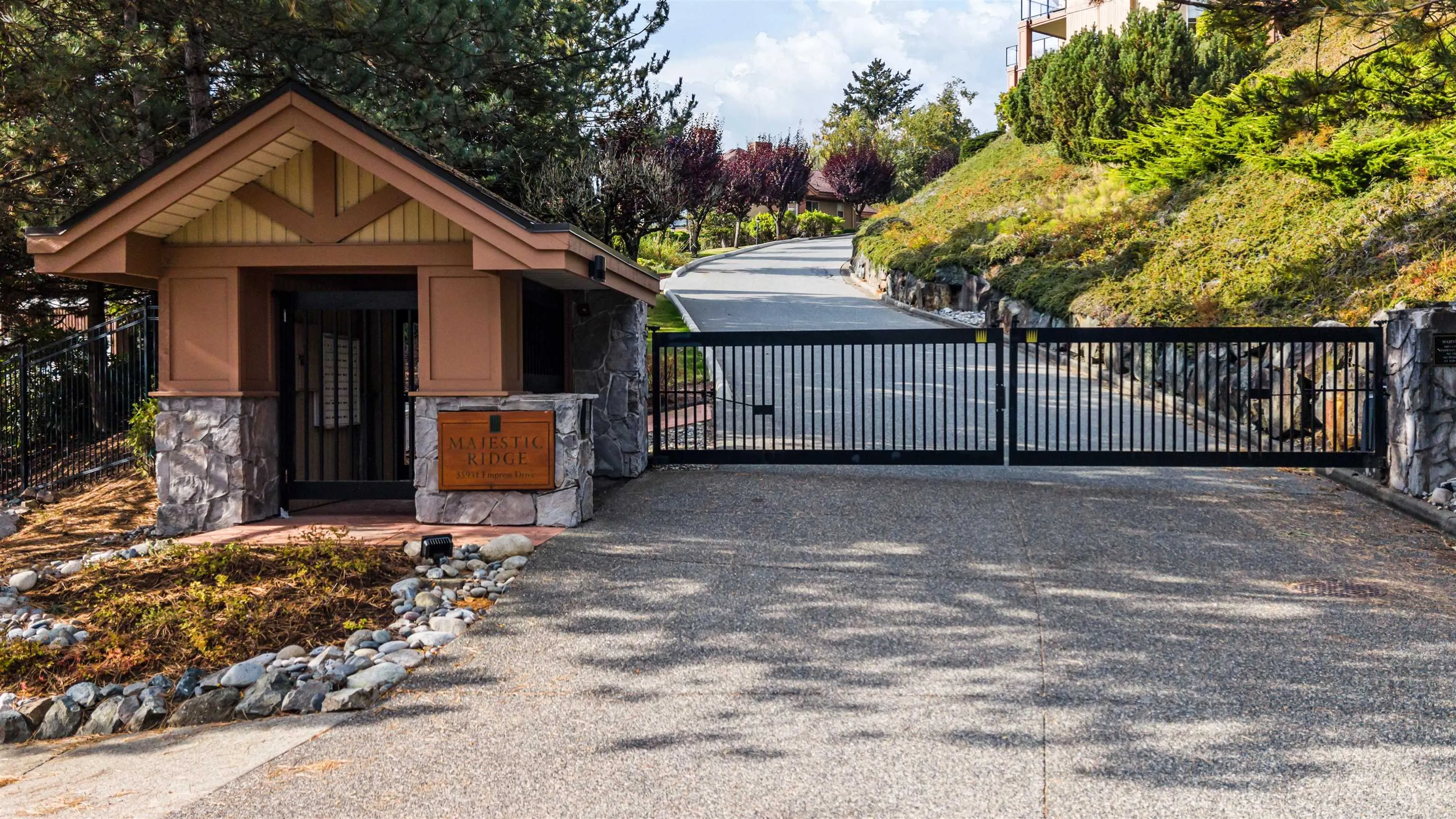 35 35931 Empress Drive