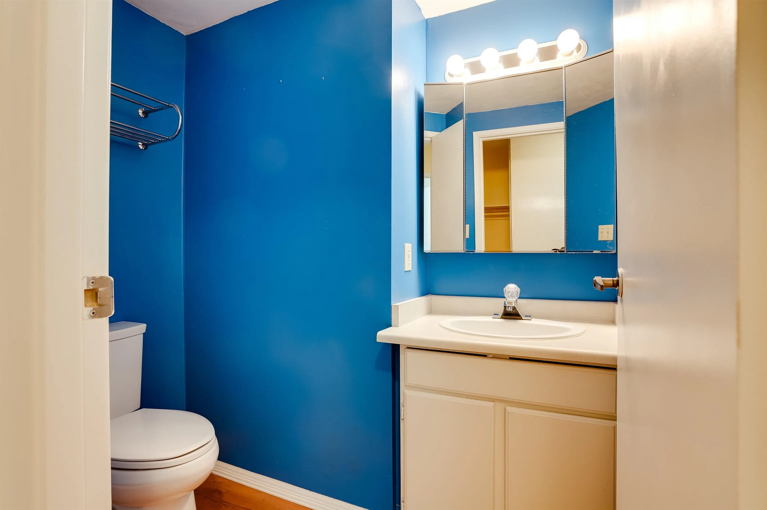 201 1389 Winter Street