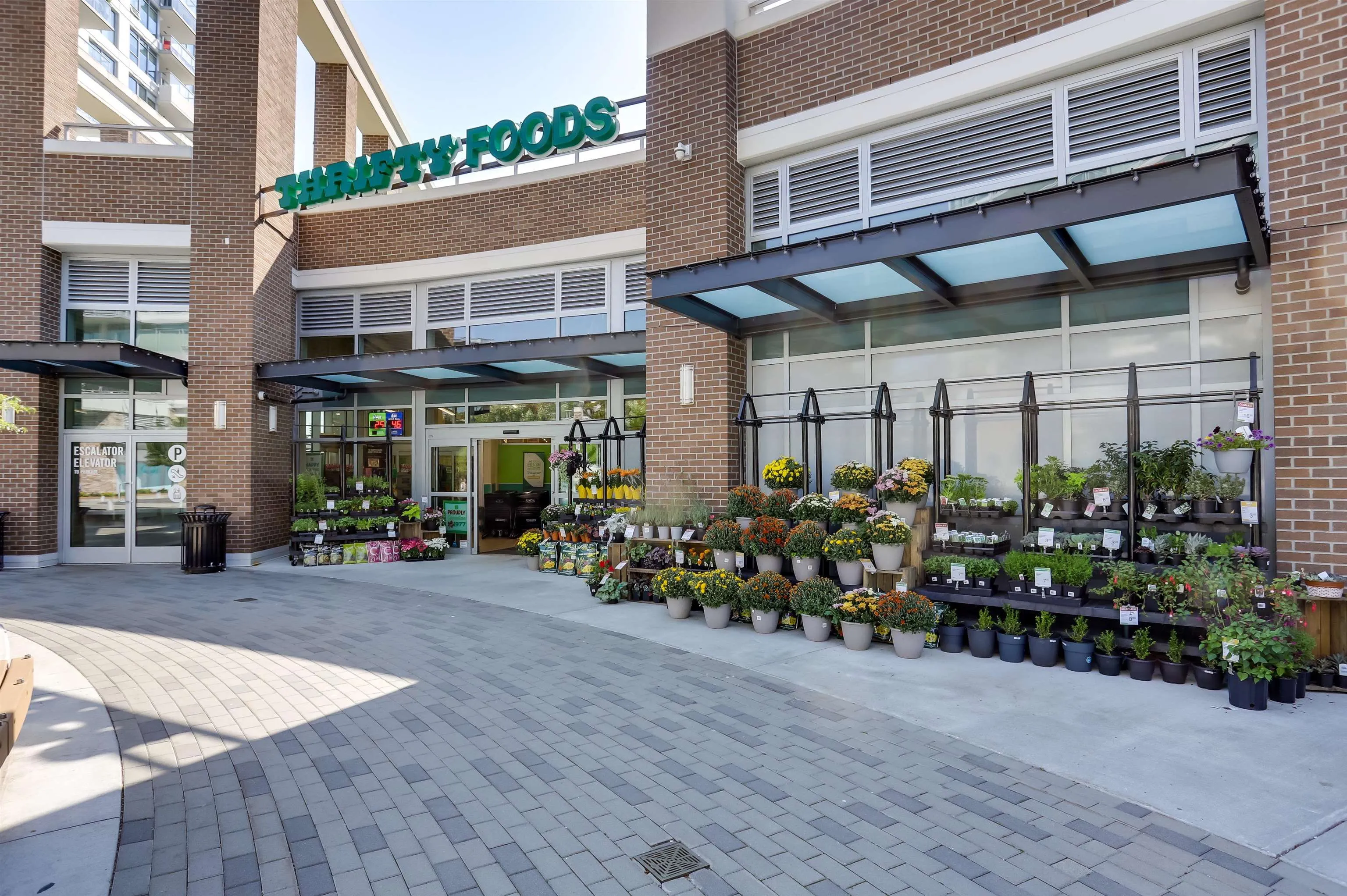 201 1389 Winter Street