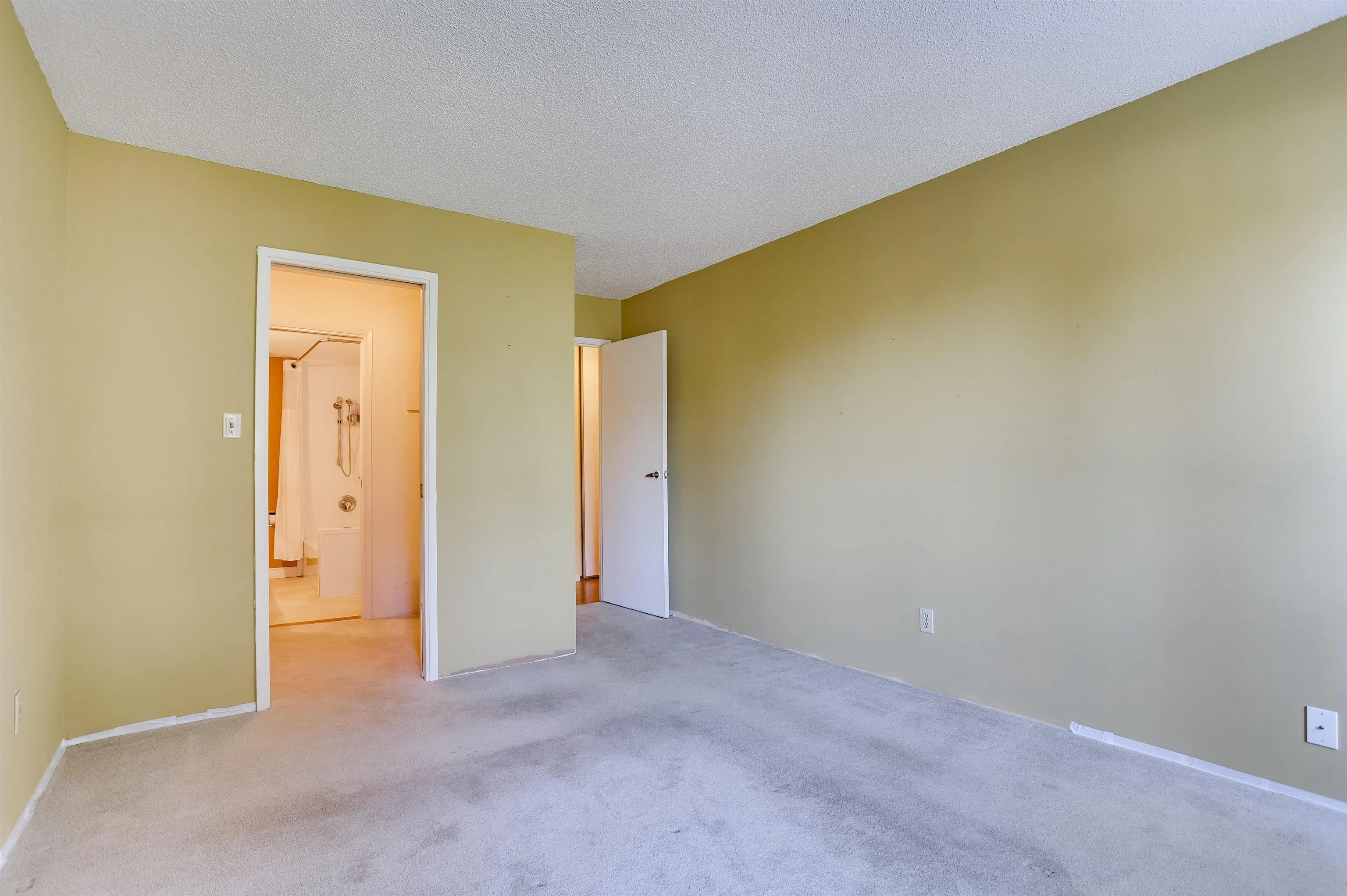 201 1389 Winter Street