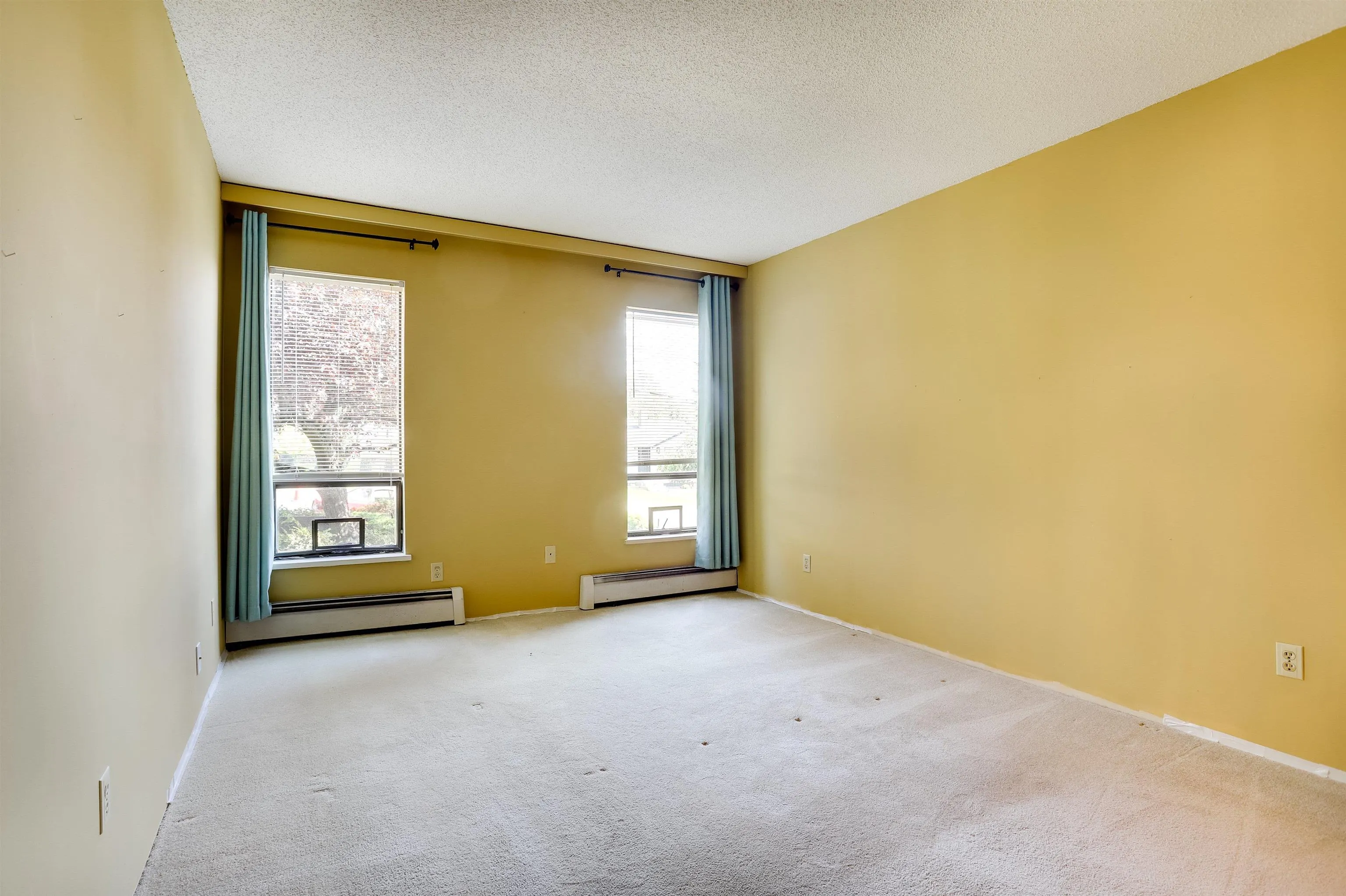 201 1389 Winter Street