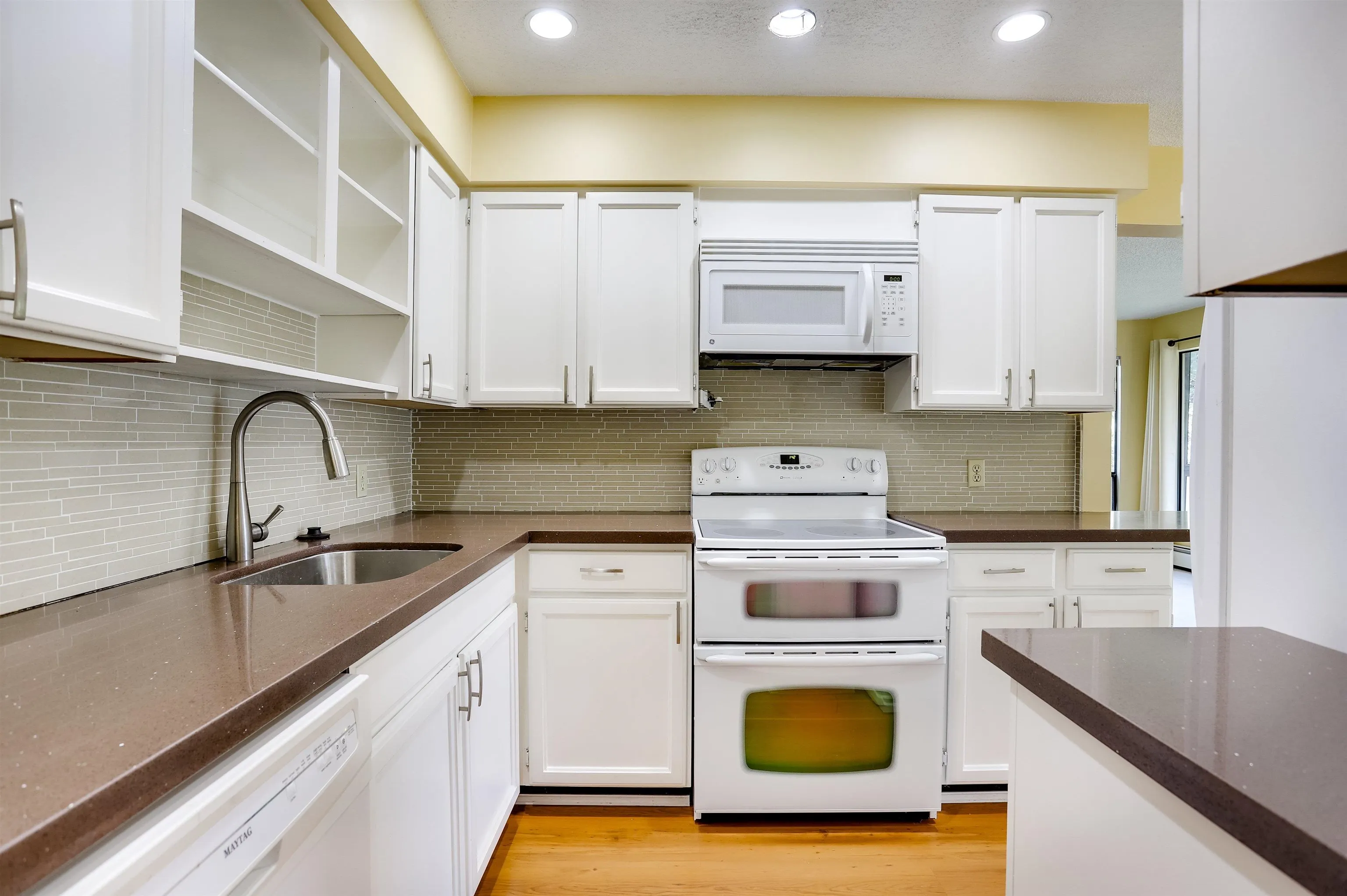 201 1389 Winter Street