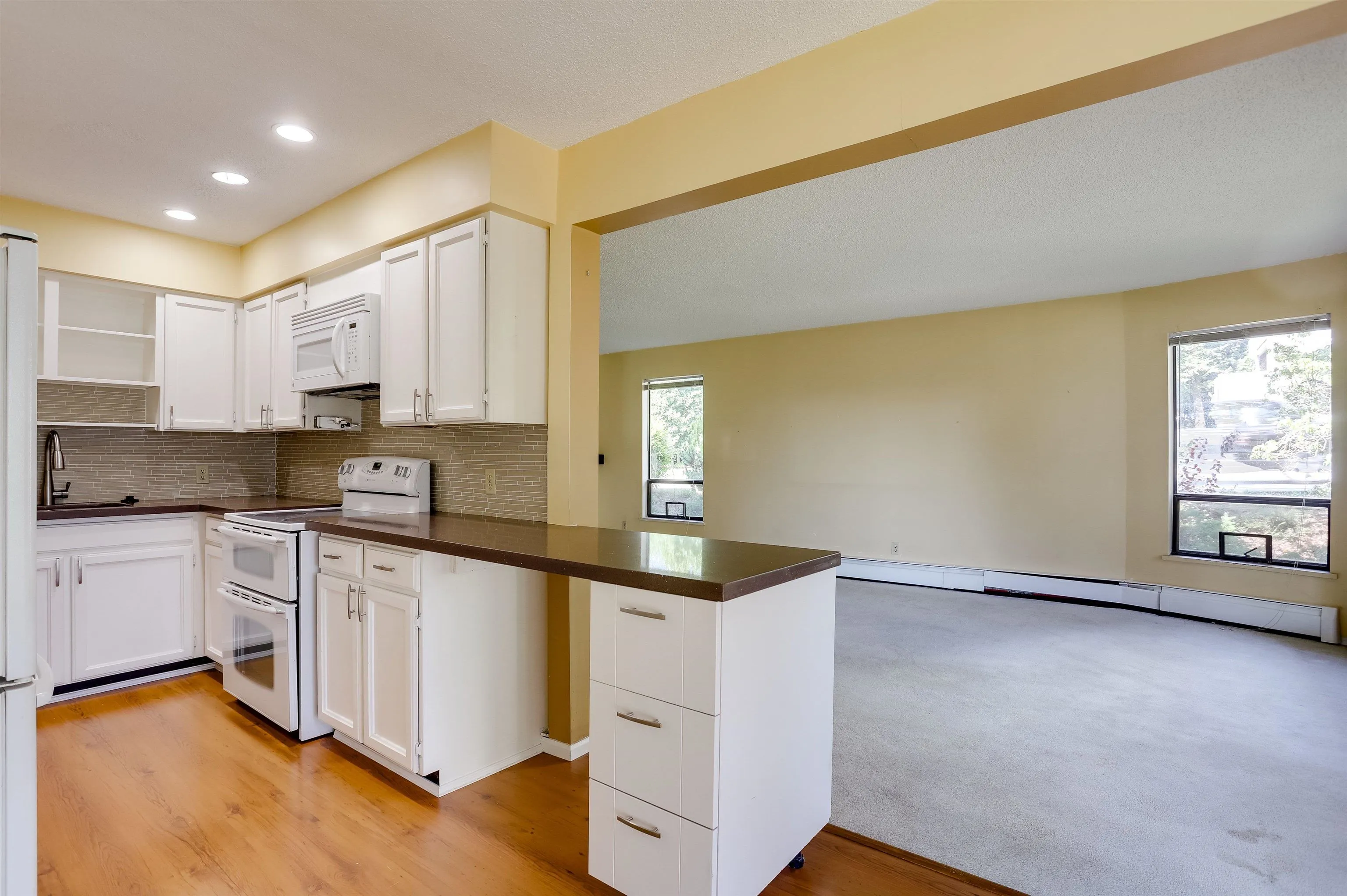 201 1389 Winter Street