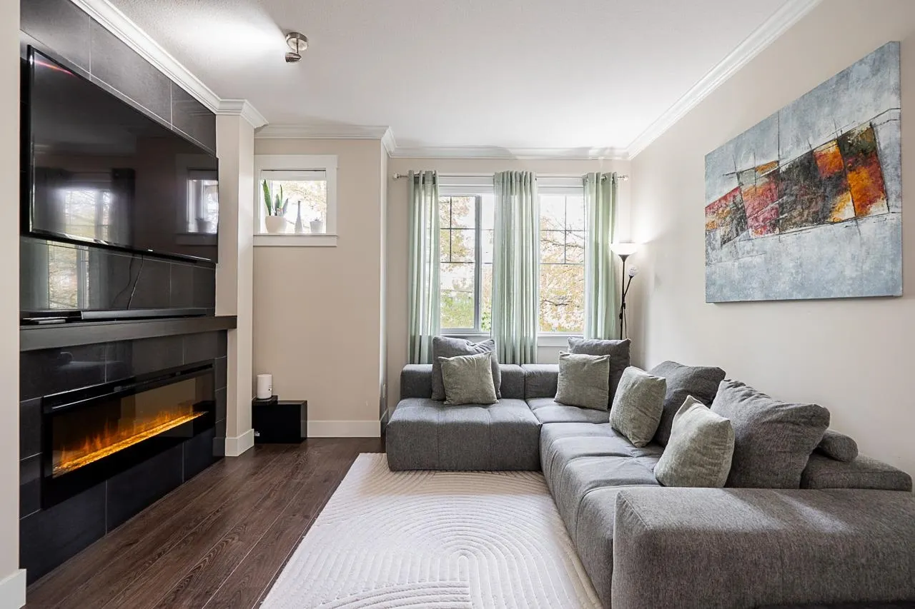 22 10151 240th Street