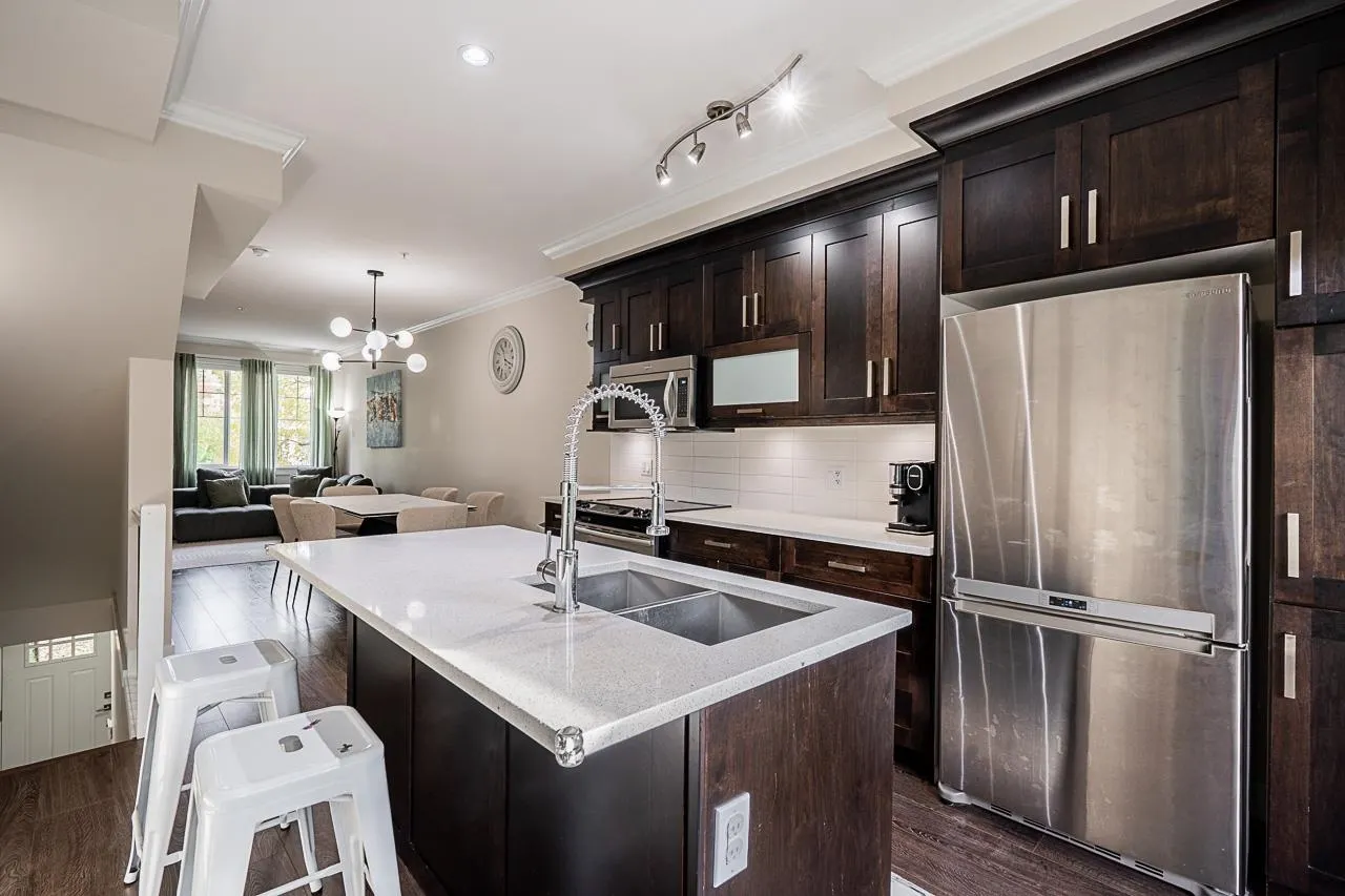 22 10151 240th Street