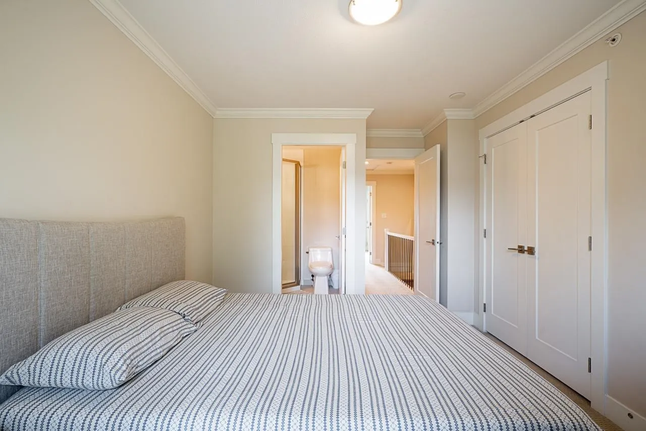 22 10151 240th Street