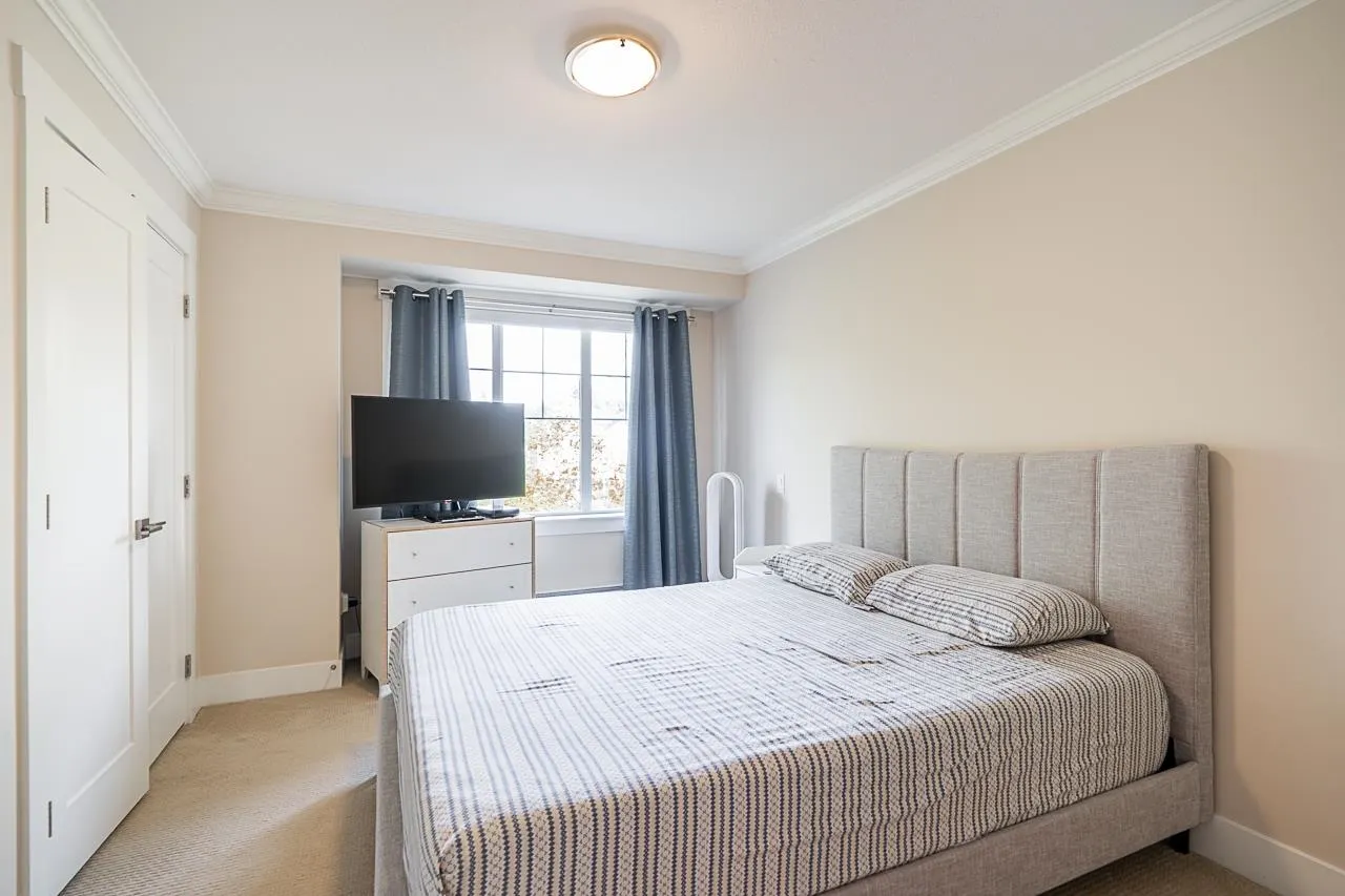 22 10151 240th Street