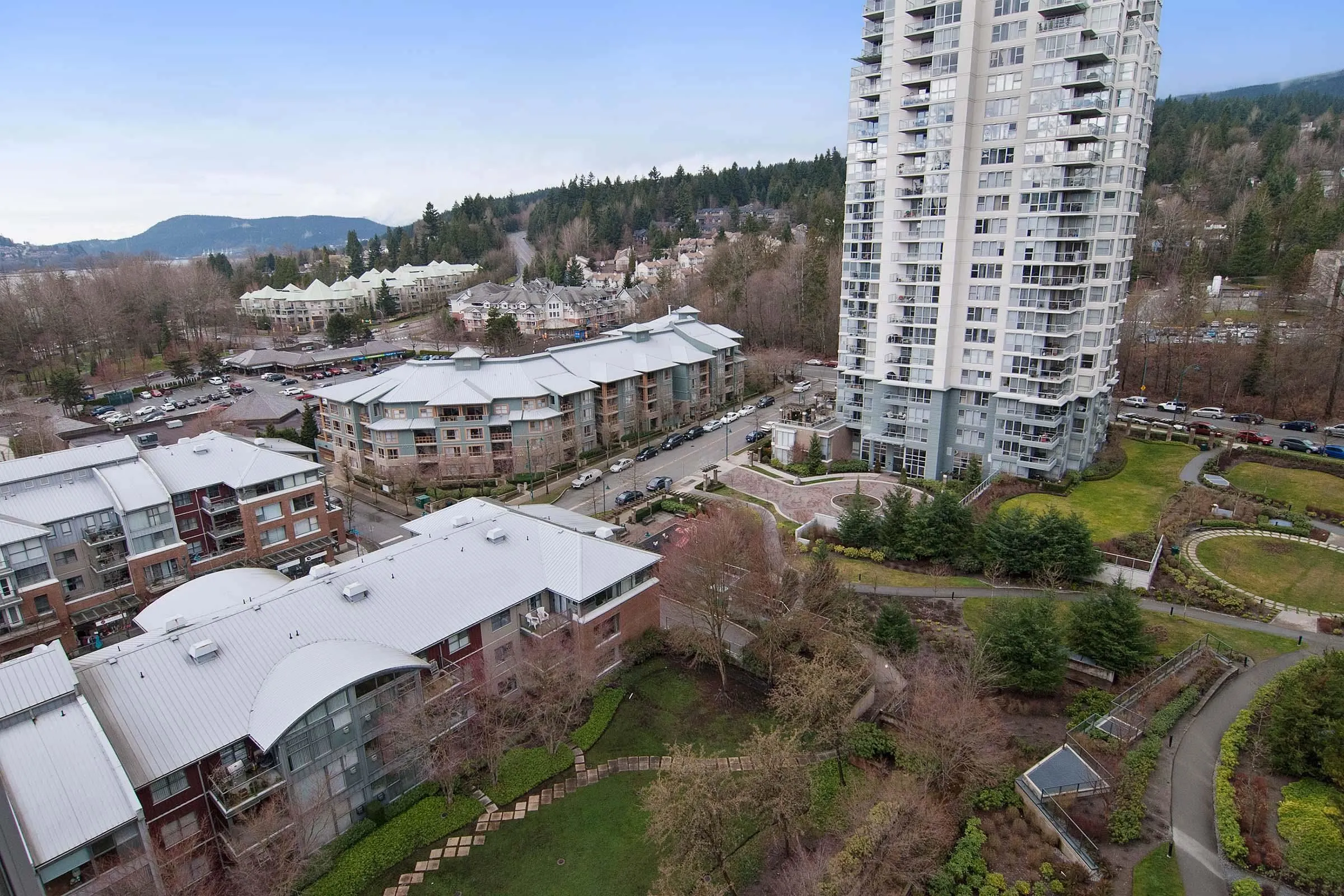 1303 295 Guildford Way