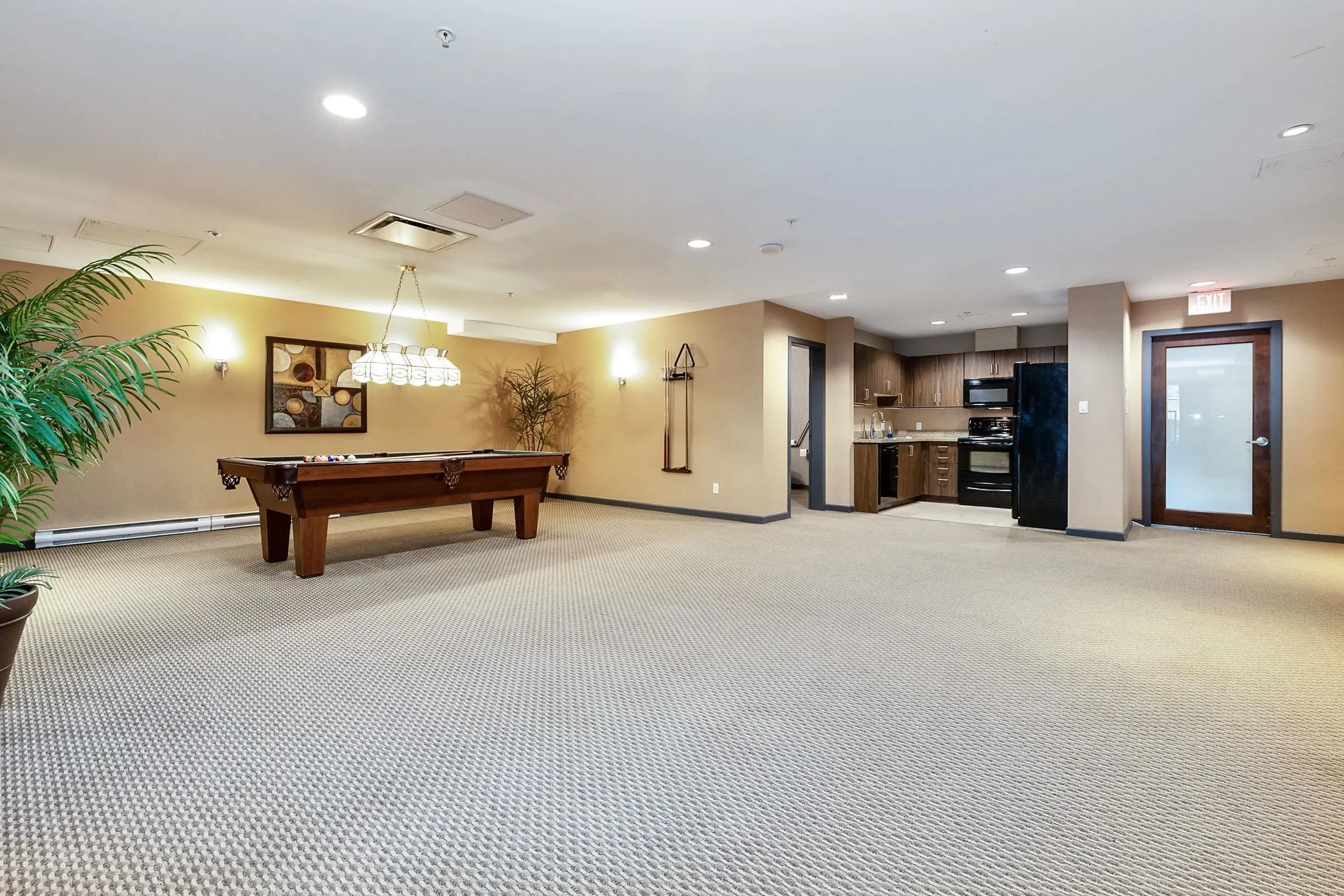 1303 295 Guildford Way