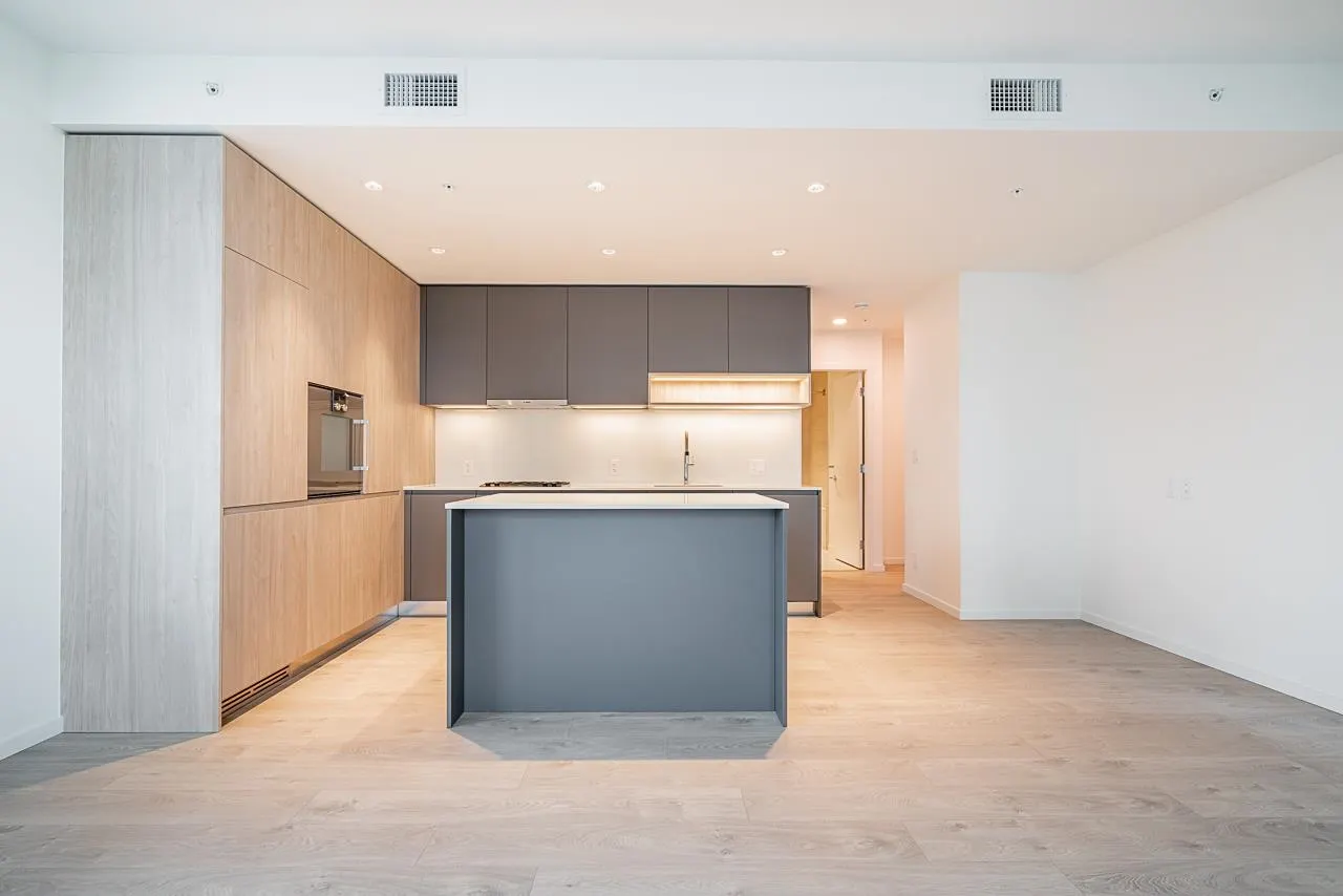 874 6600 Minoru Boulevard