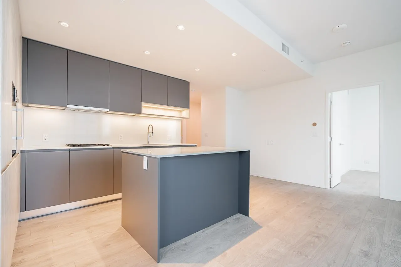 874 6600 Minoru Boulevard