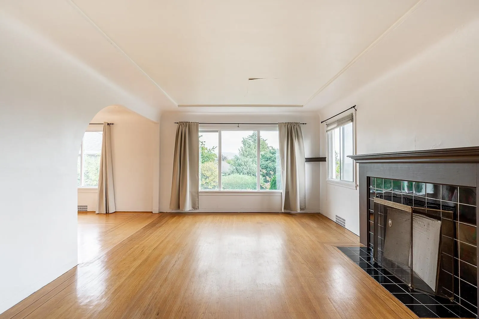 319 Churchill Avenue