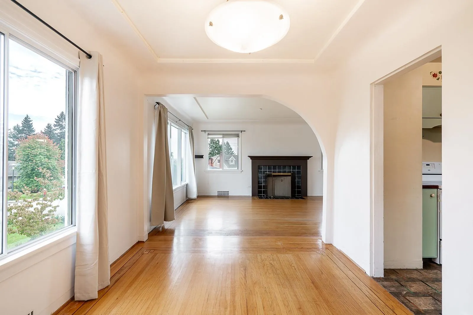 319 Churchill Avenue