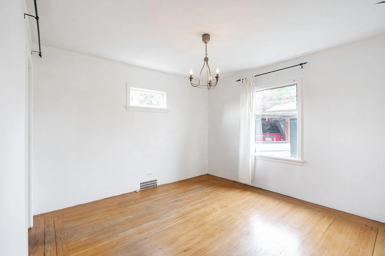 319 Churchill Avenue