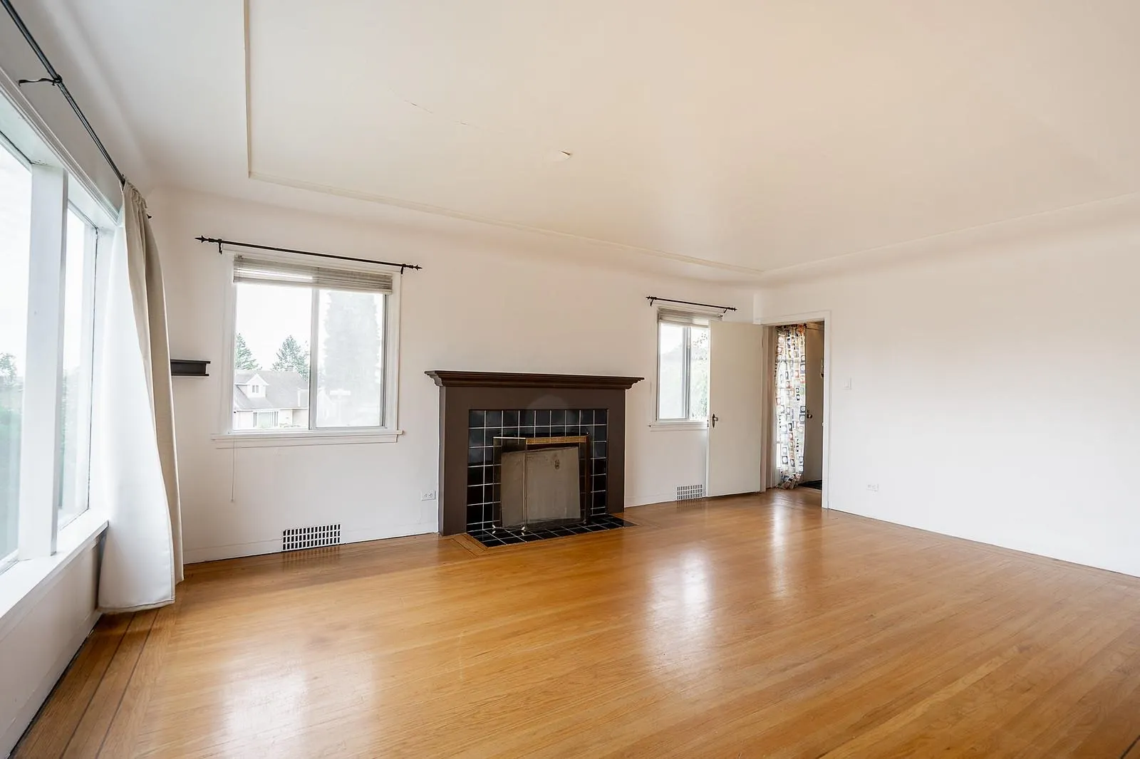 319 Churchill Avenue