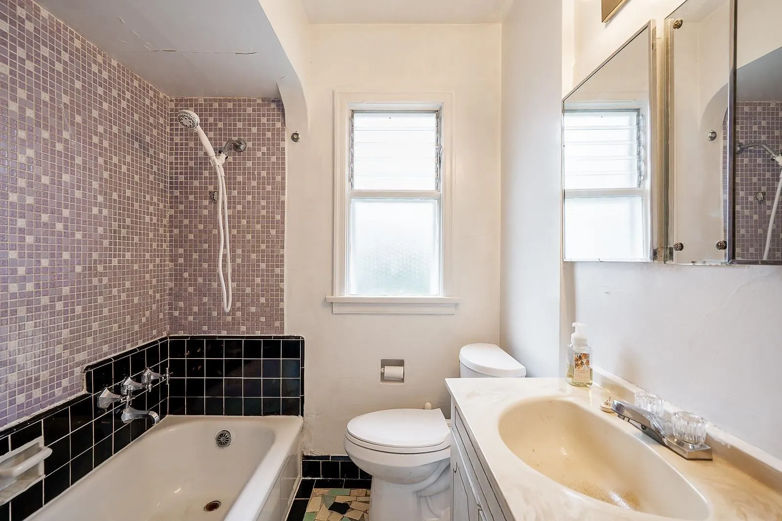 319 Churchill Avenue