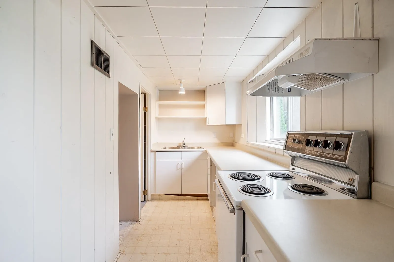 319 Churchill Avenue