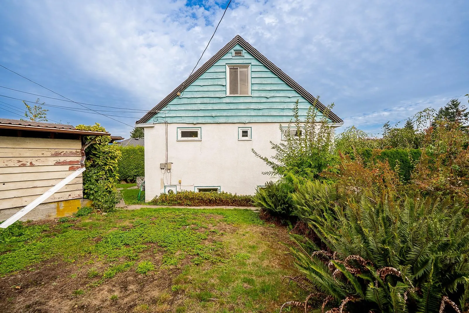 319 Churchill Avenue