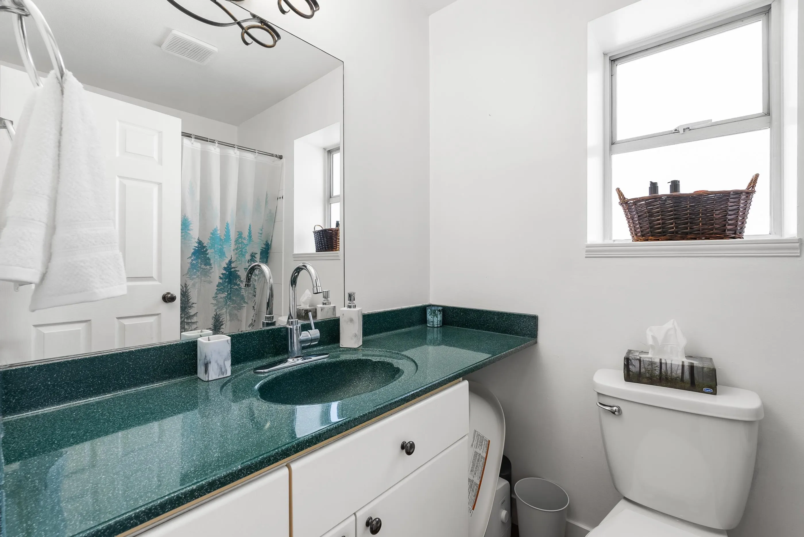 46 45740 Thomas Road